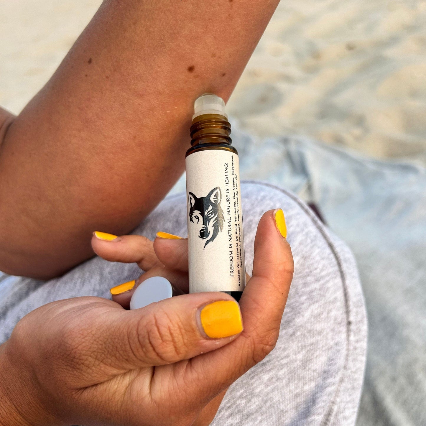 Woods After Dark Essence Roll-On Oil
