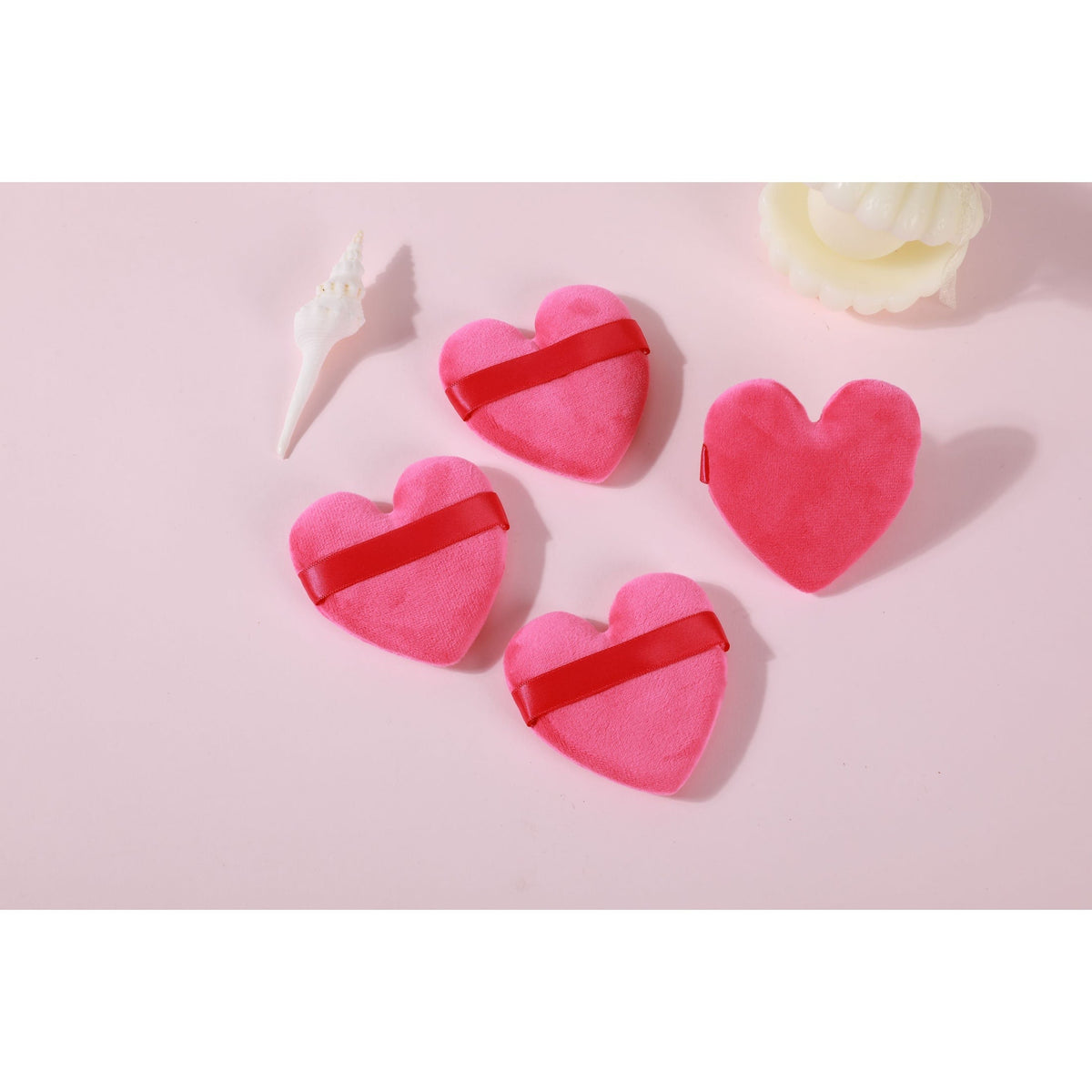 Set de borlas cosméticas con forma de corazón