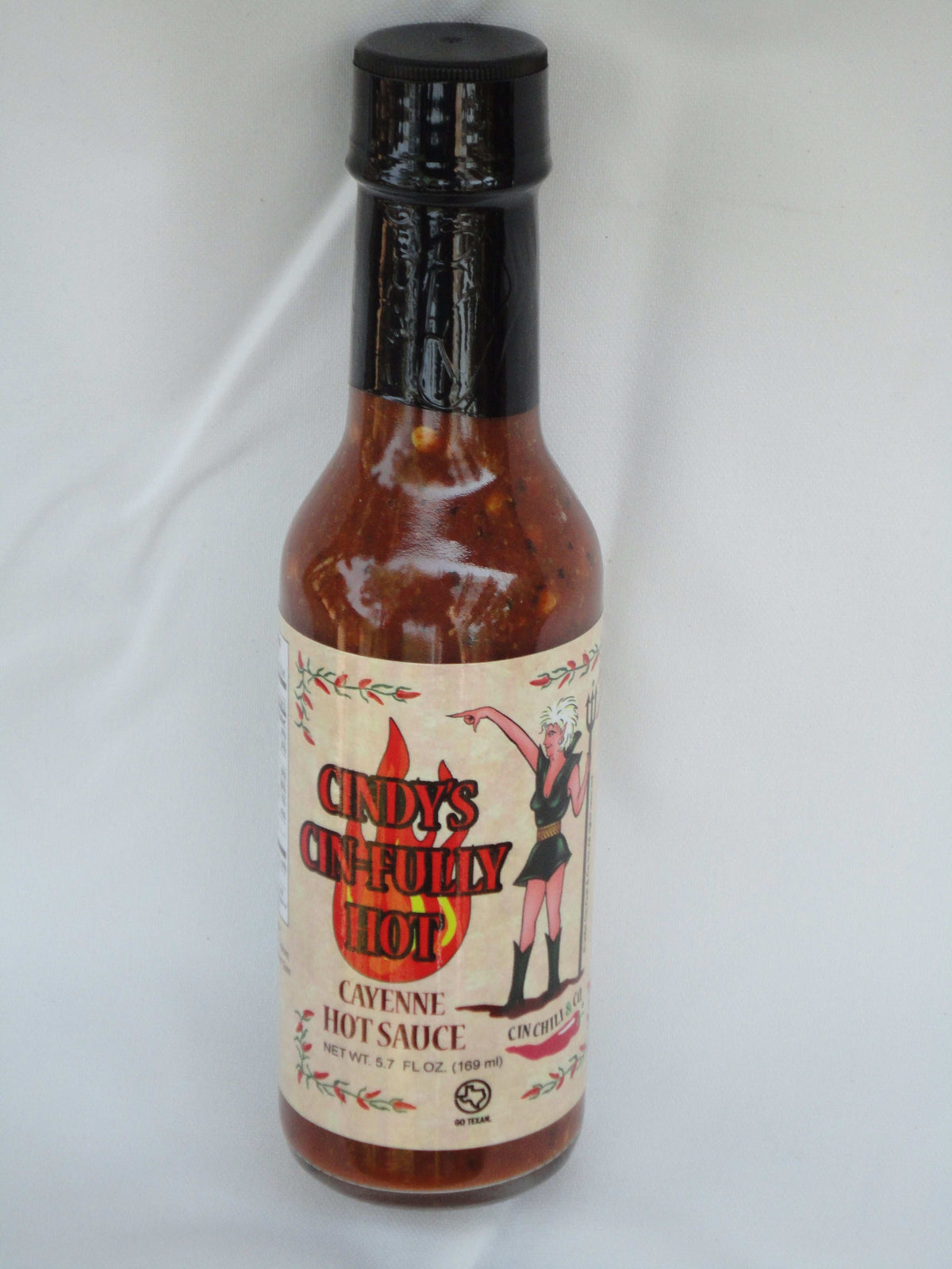 La sauce piquante au poivre de Cayenne de Cindy, la sauce Cin-dicieusement piquante
