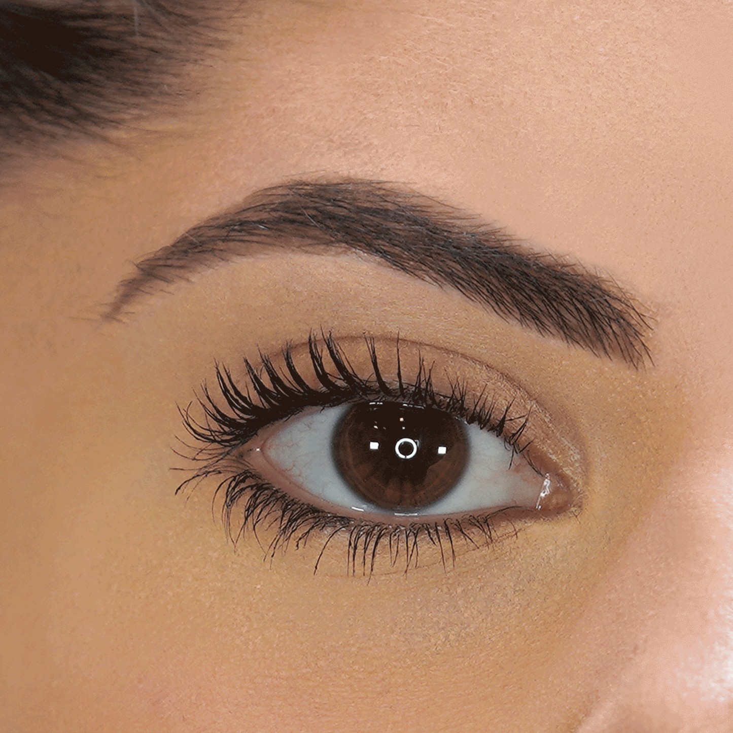 Delineador de ojos líquido TUBING™