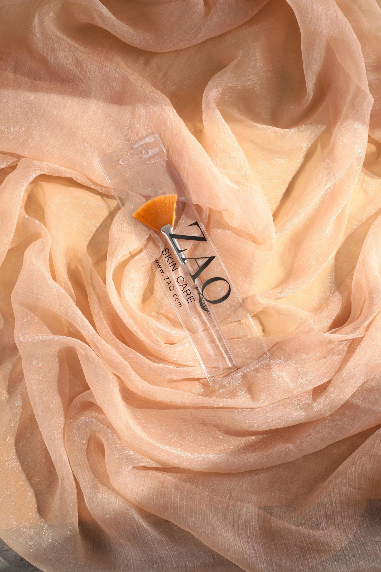 Fan Mask Brush with Synthetic Bristles & Acrylic Handle