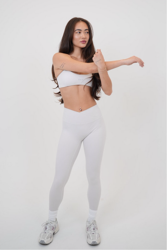 Leggings con cintura en V esculpida en blanco lima My Time Is Divine