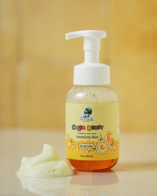 Savon moussant pour les mains non toxique et coloré pour enfants. Mousse jaune. Parfum citronnelle.