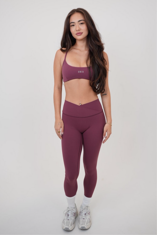 Leggings con cintura en V y diseño esculpido en color ciruela My Time Is Divine