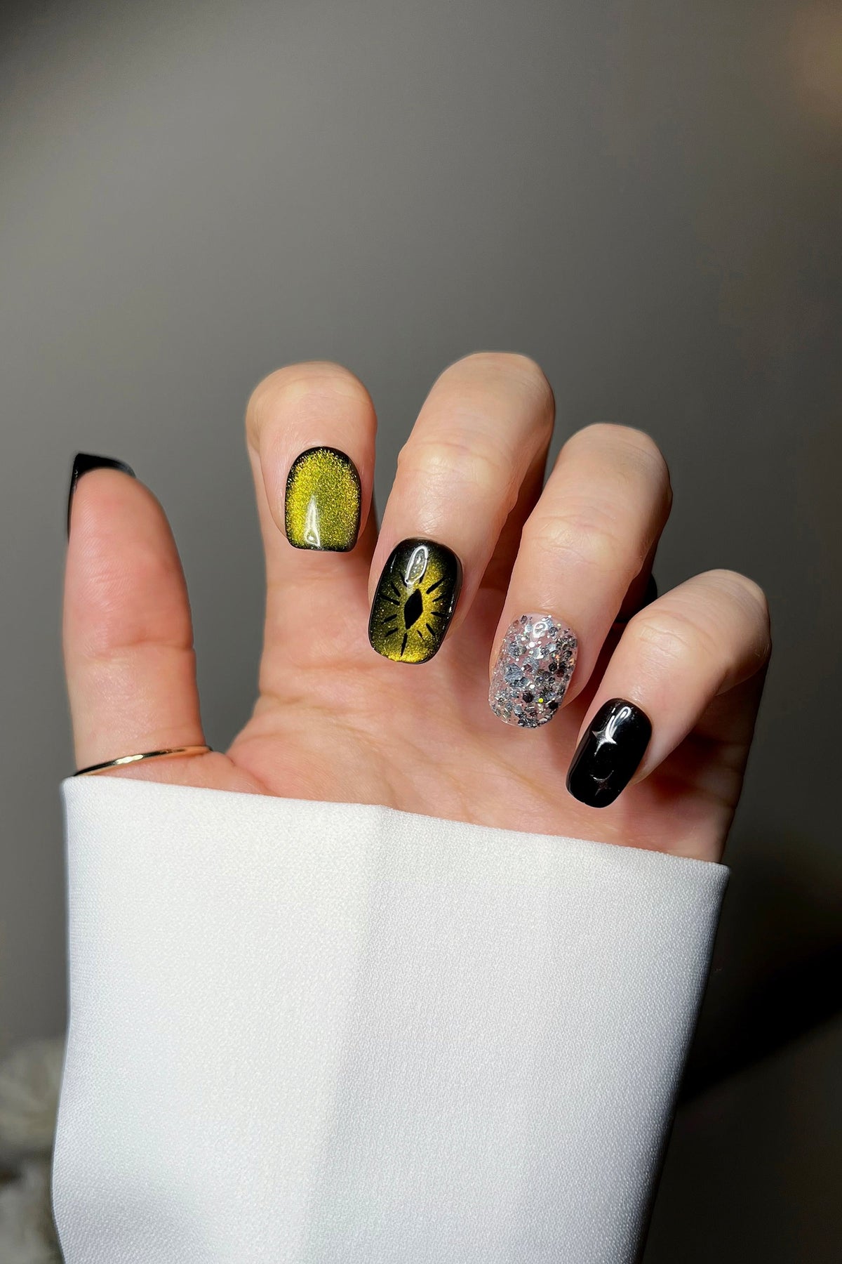 Ventana del Mago | Uñas de gel profesionales hechas a mano