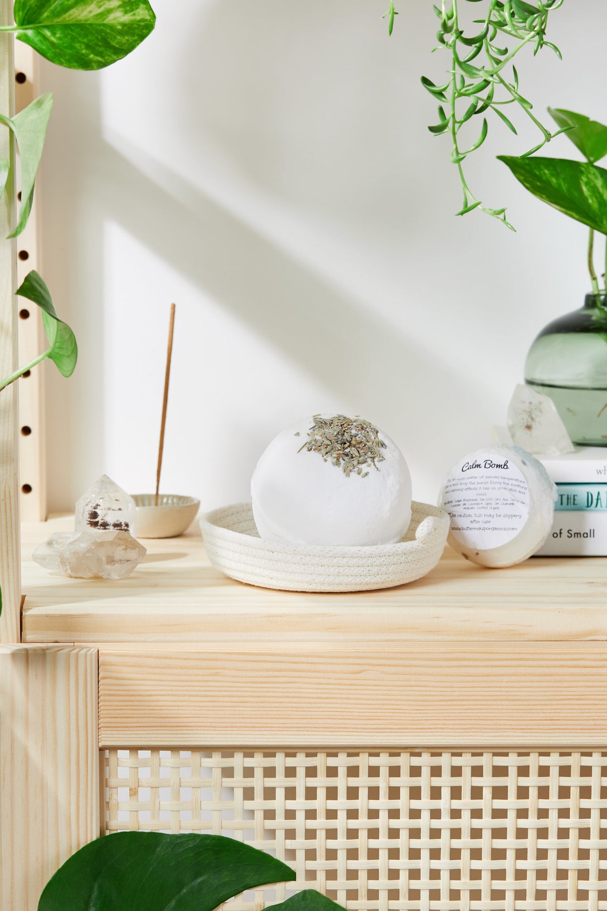 Bomba de baño orgánica Calm Bomb - DOS TAMAÑOS Bomba de baño efervescente de lavanda y manzanilla
