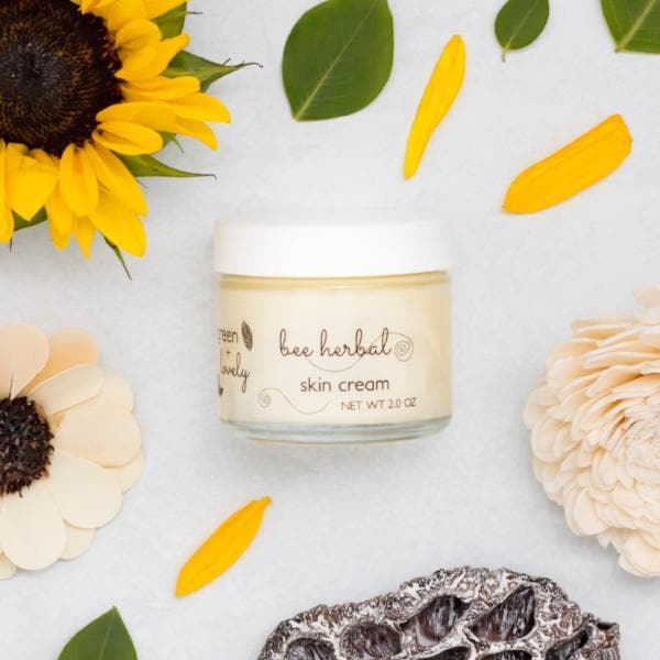 Crema para la piel con hierbas de abeja: humectante intenso con propóleo de abeja y jalea real.