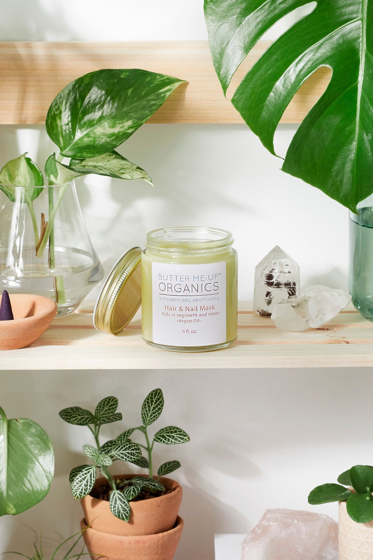 Mascarilla para cabello y uñas para un crecimiento del cabello largo y uñas sanas.