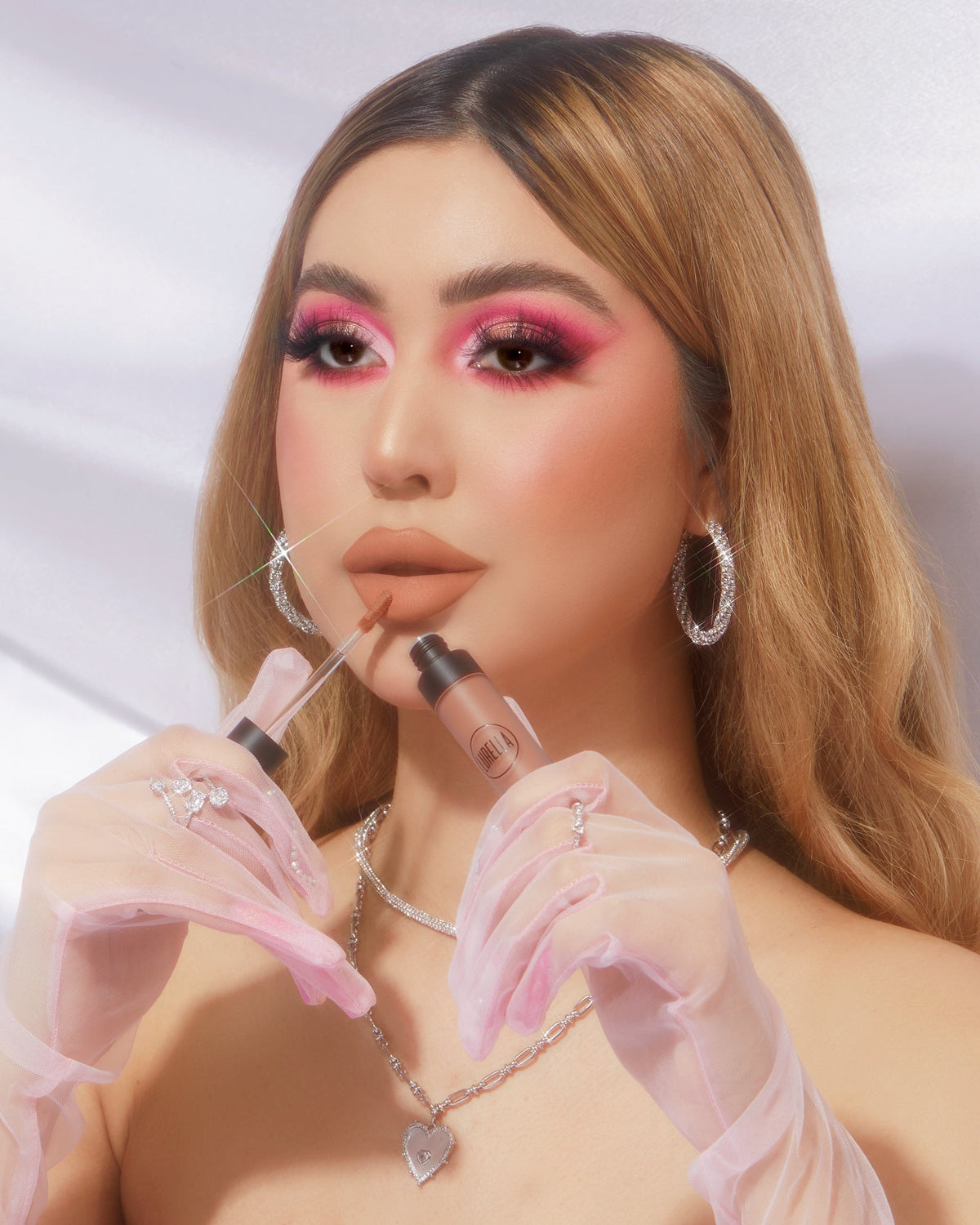 Lurella x The Aguilars - Labiales extravagantes