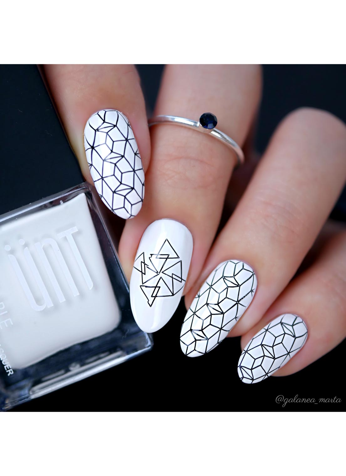 Luxe In Lines