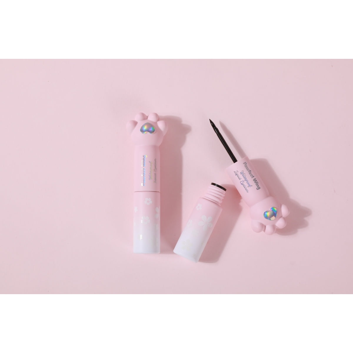 Delineador de ojos líquido resistente al agua Pawfect Wing