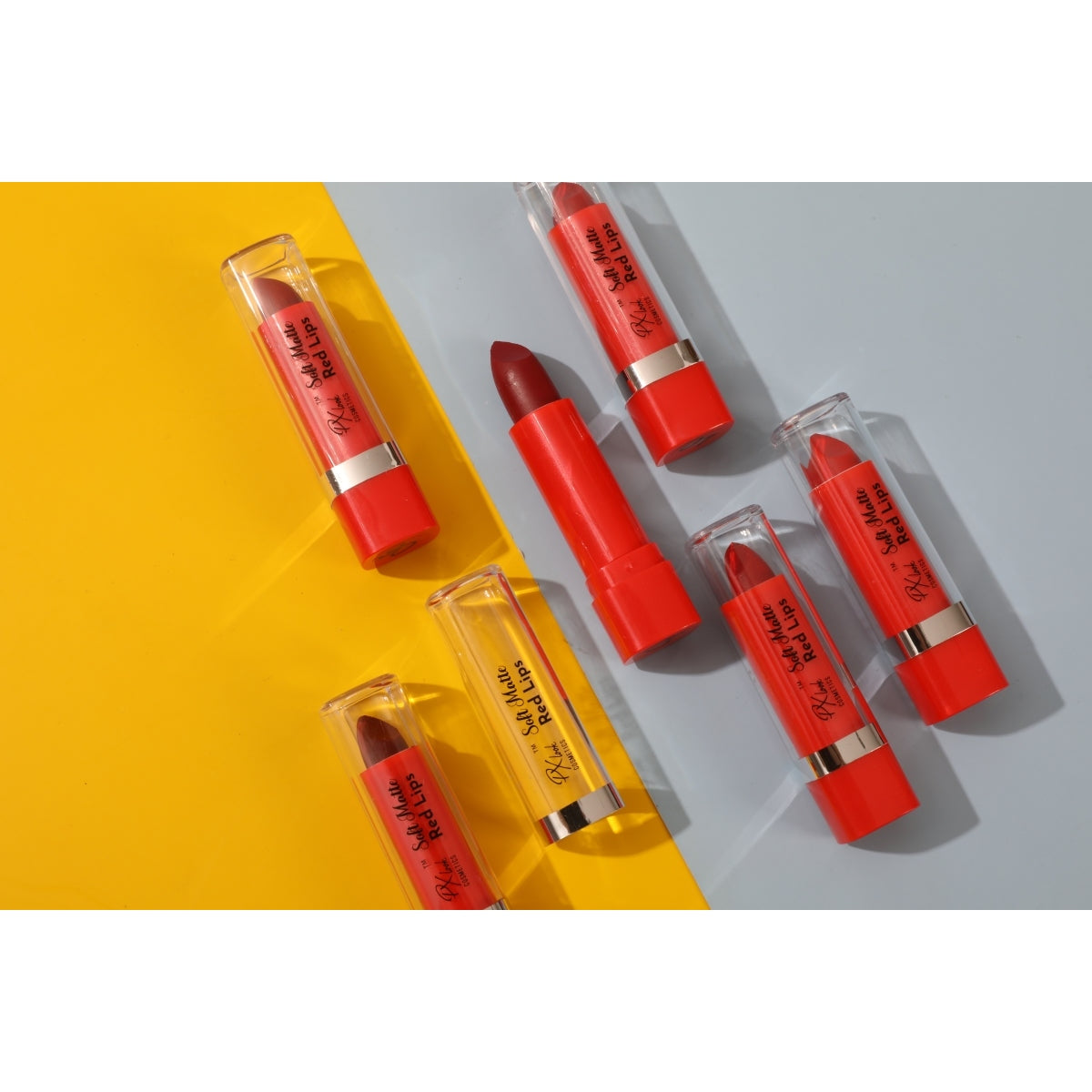 Lápiz labial rojo mate suave