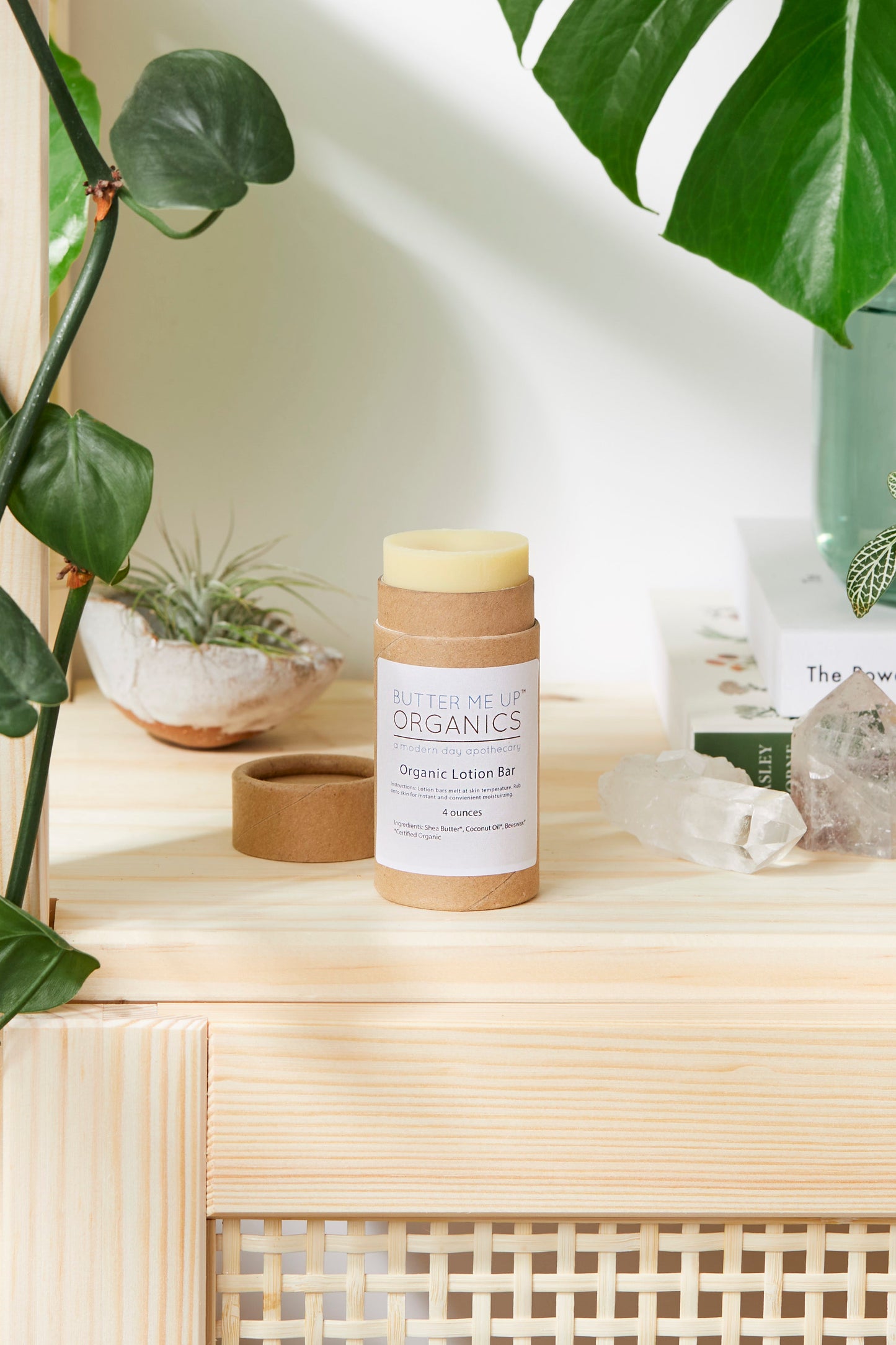 Barra de loción orgánica de manteca de karité y aceite de coco