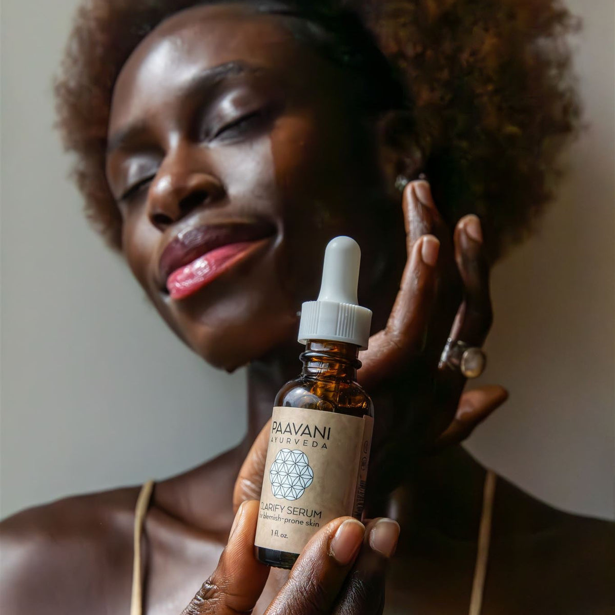 Suero Clarify | Aceite facial ayurvédico para pieles con tendencia a imperfecciones
