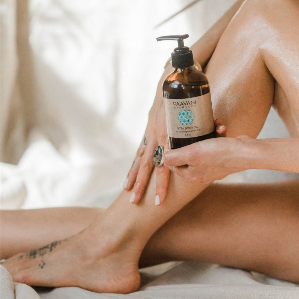 Aceite corporal Pitta | Aceite abhyanga ayurvédico refrescante para pieles sensibles