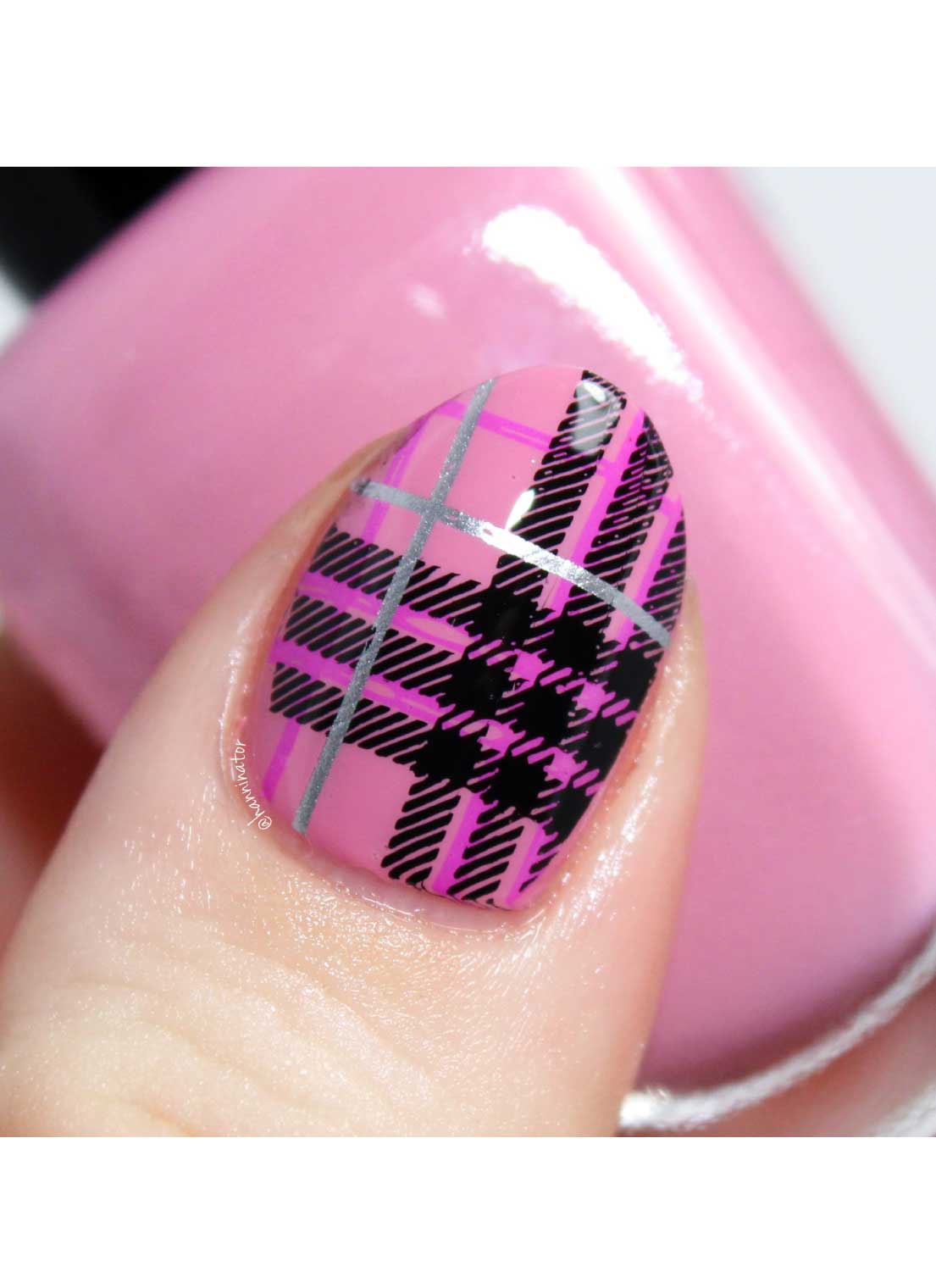 Pretty In Plaid-03