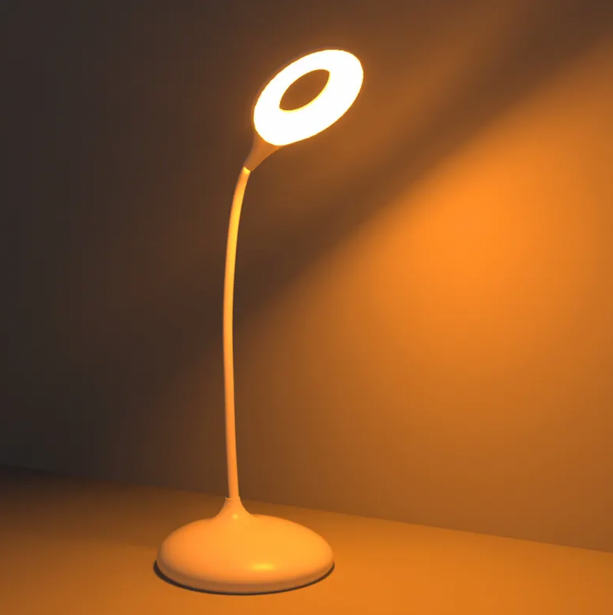 MoonNest - Lampe de table/de bureau/de chevet respectueuse du cycle circadien