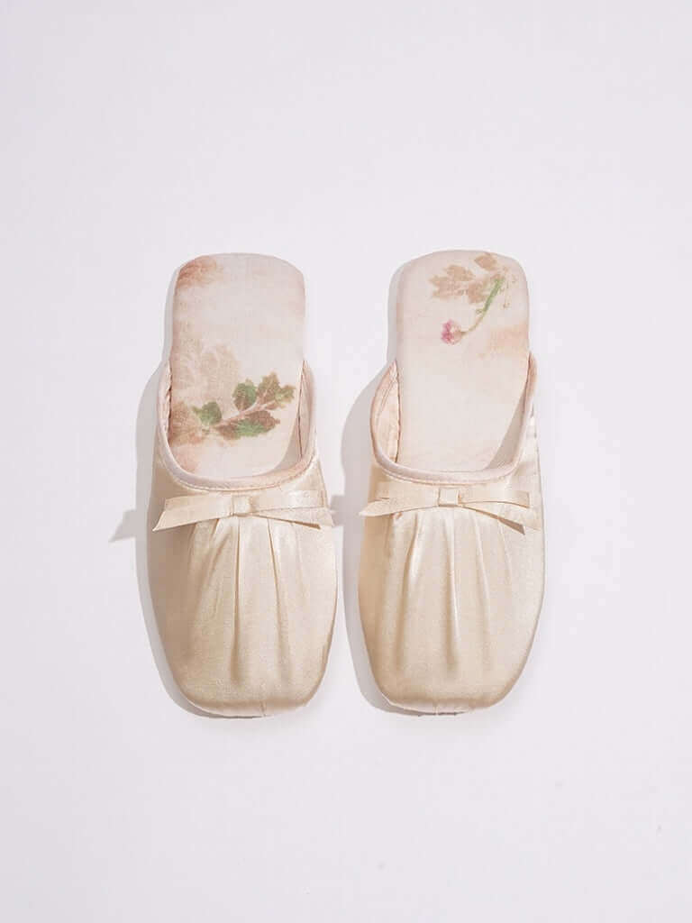 Chaussons à imprimé floral encre