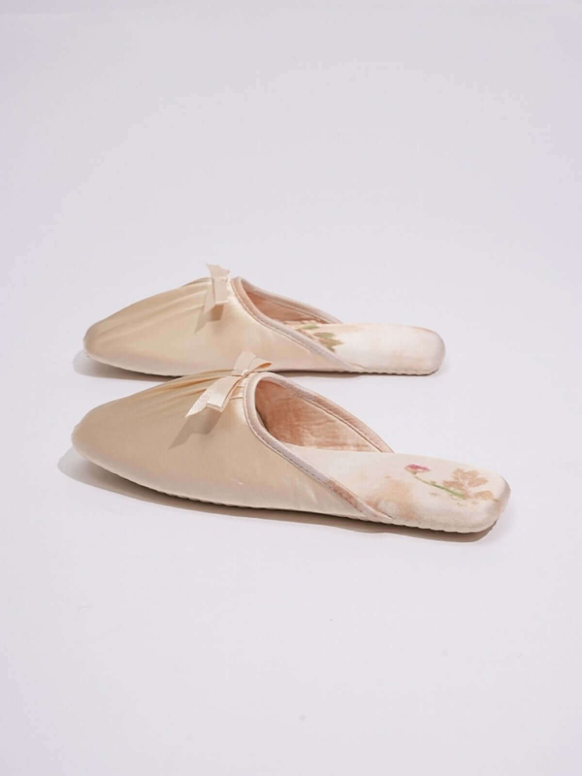 Chaussons à imprimé floral encre