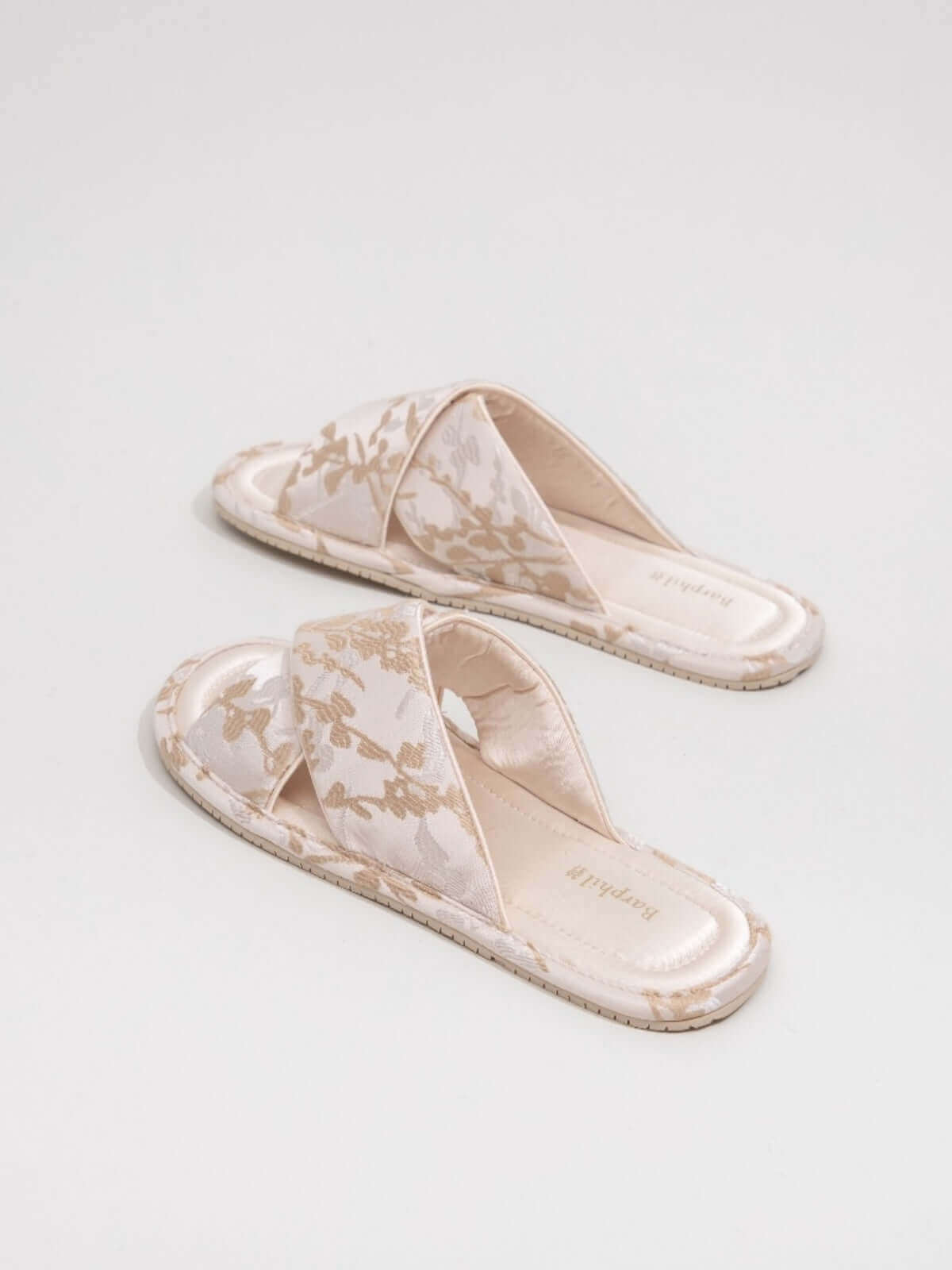 Mules brodées classiques à brides croisées
