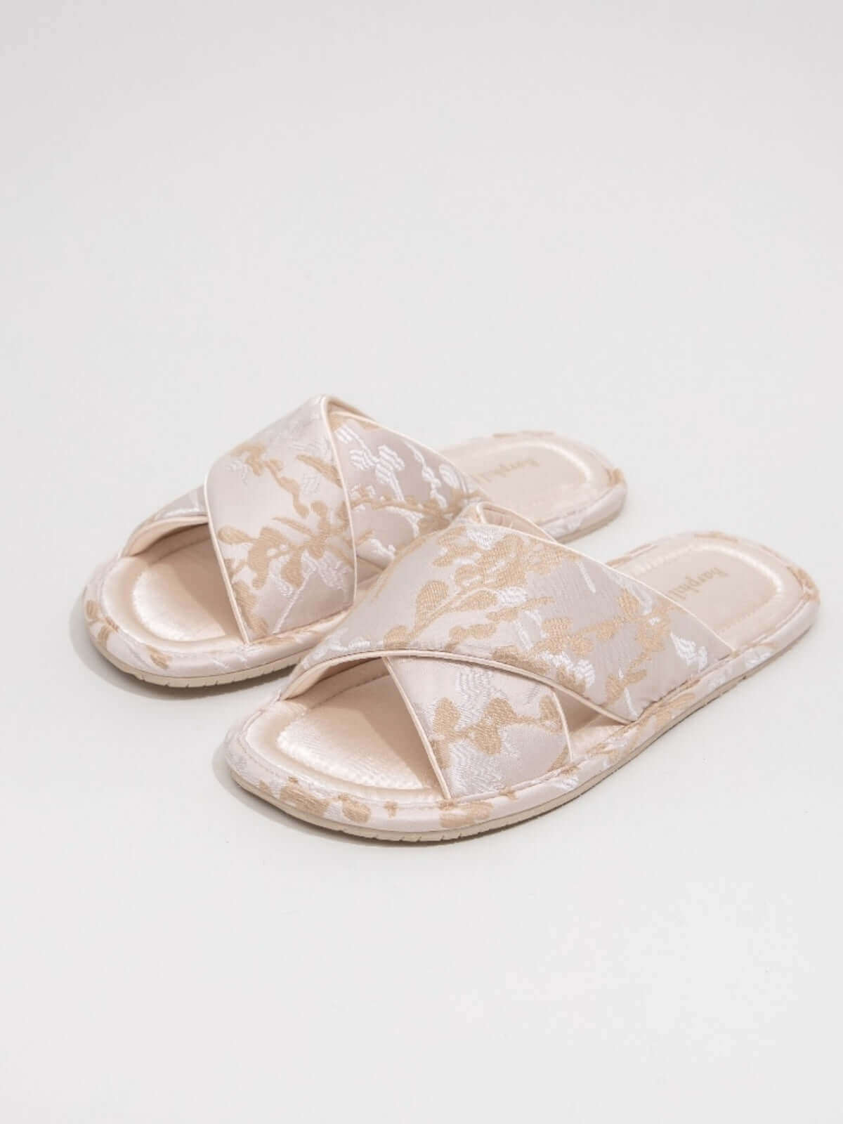 Mules brodées classiques à brides croisées
