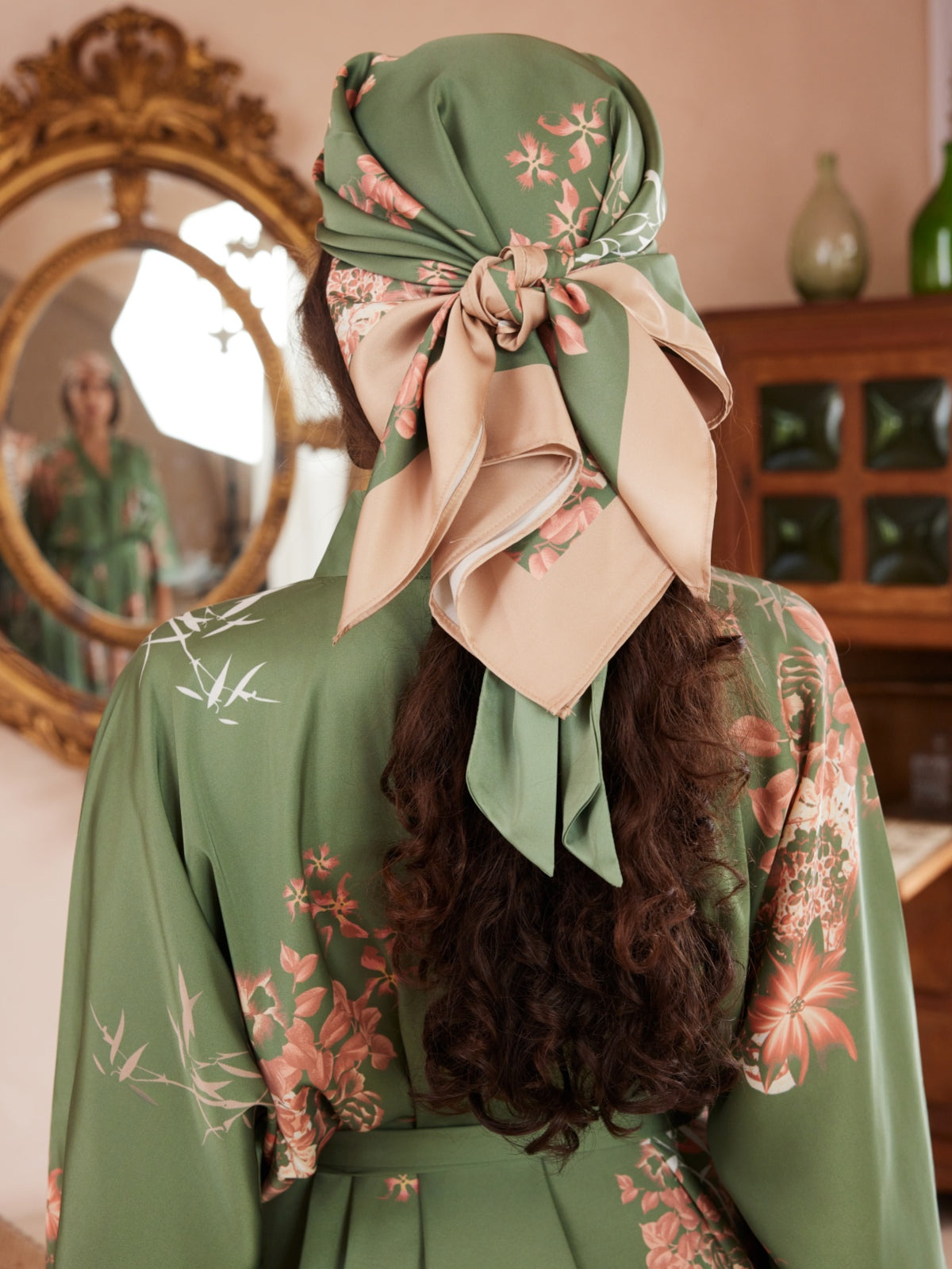 Bata kimono corta color oliva