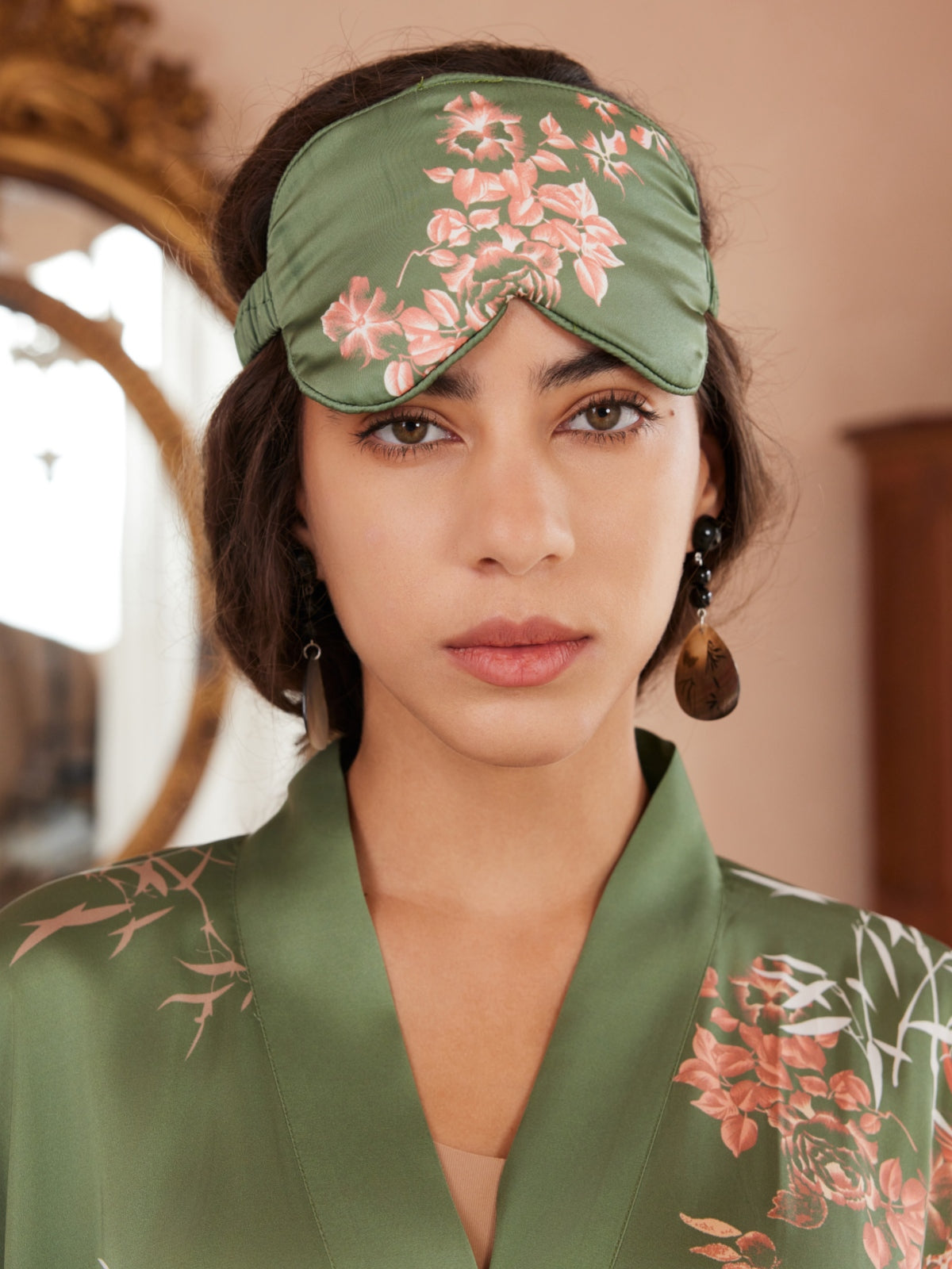Bata kimono corta color oliva
