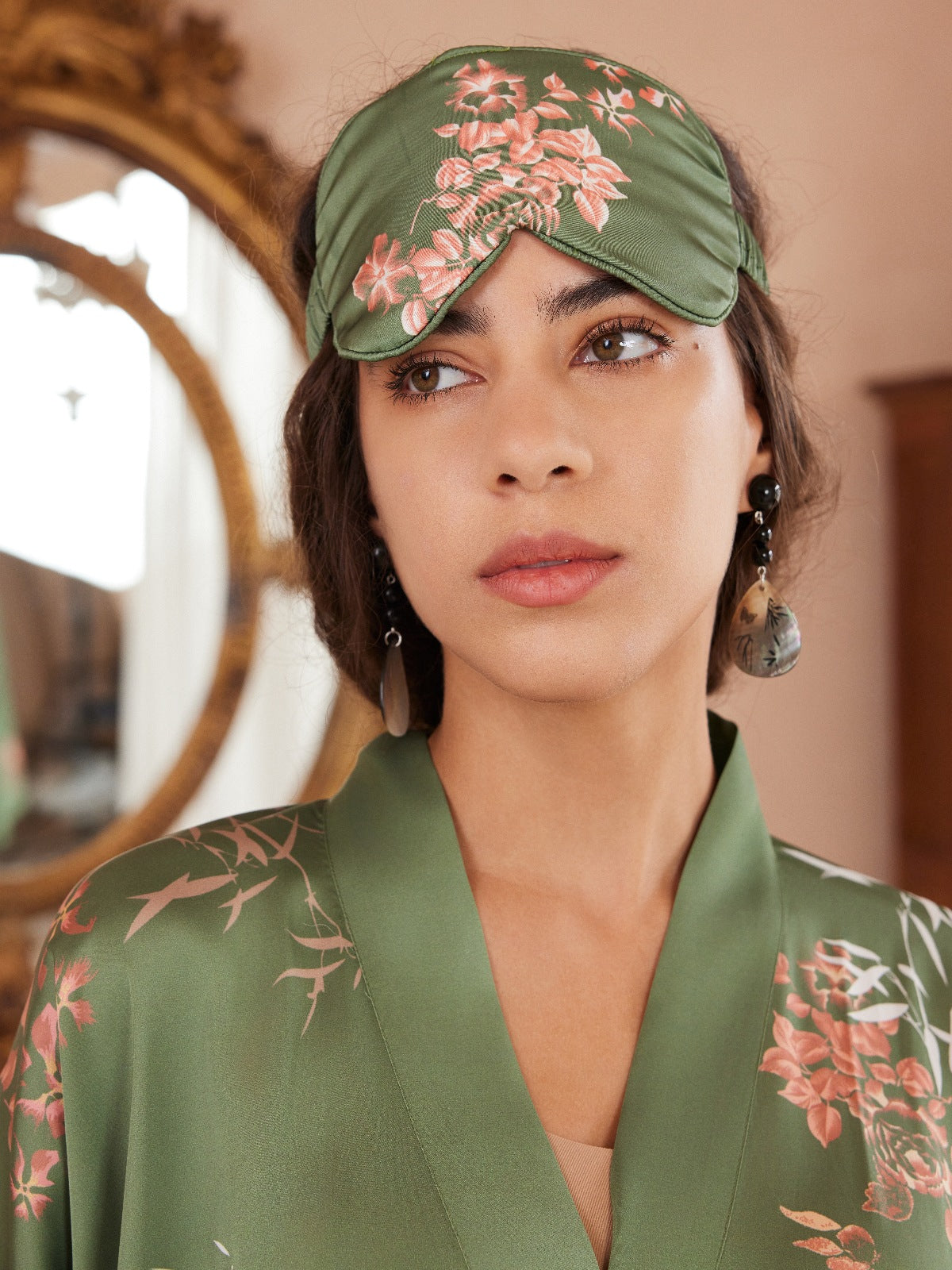 Bata kimono corta color oliva