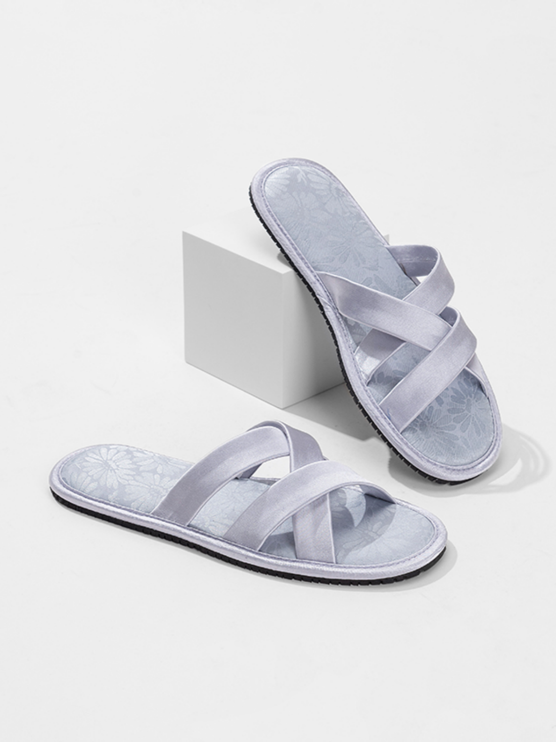 Pantuflas de verano de inspiración oriental