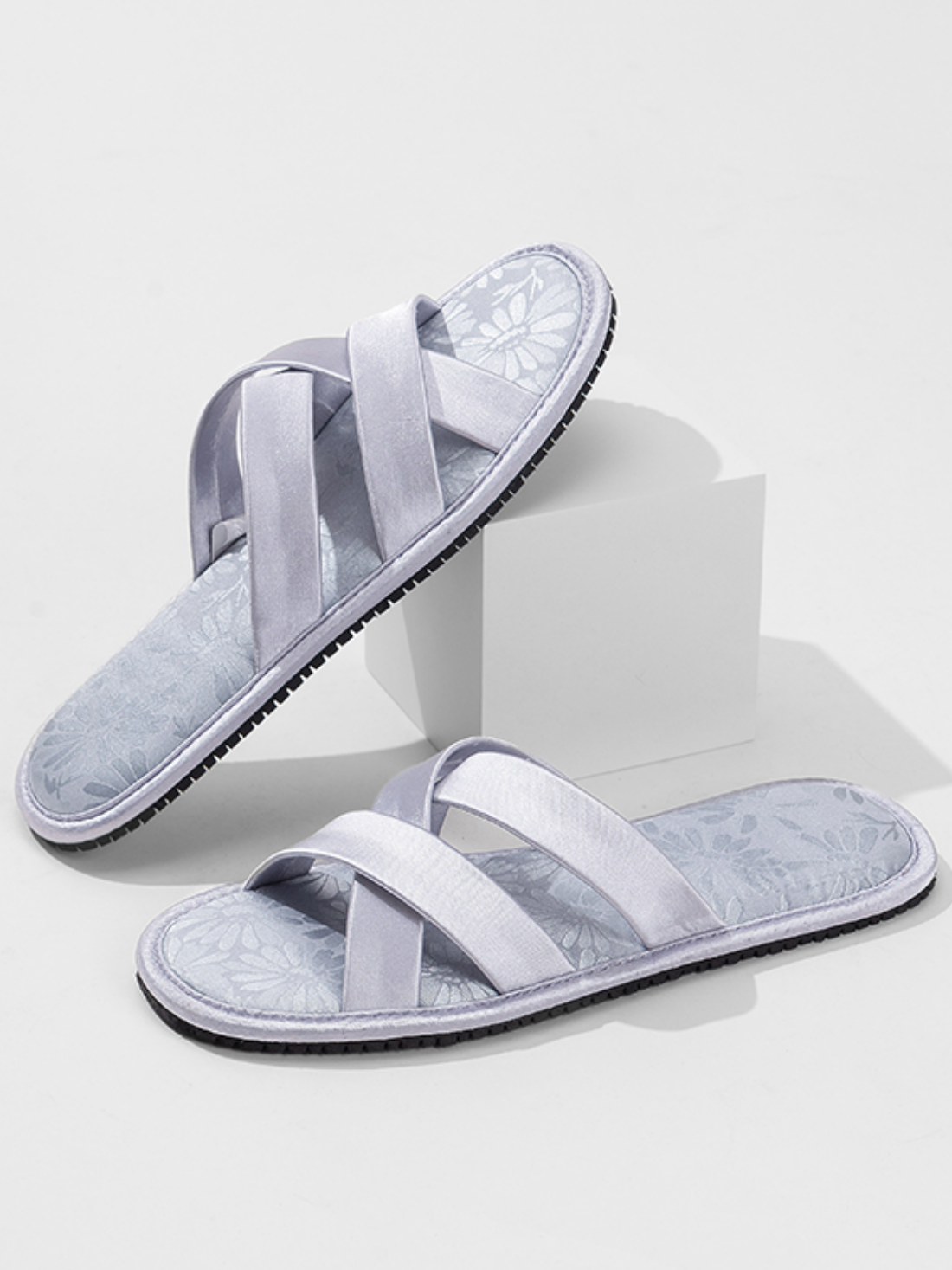 Pantuflas de verano de inspiración oriental