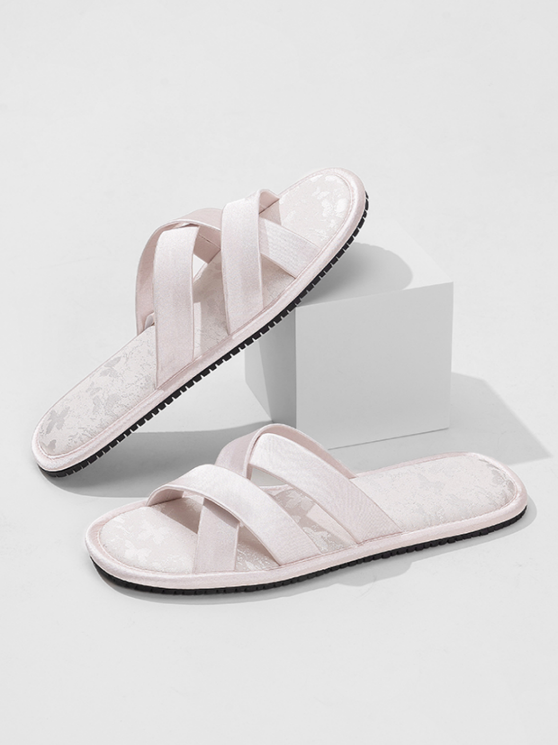 Pantuflas de verano de inspiración oriental