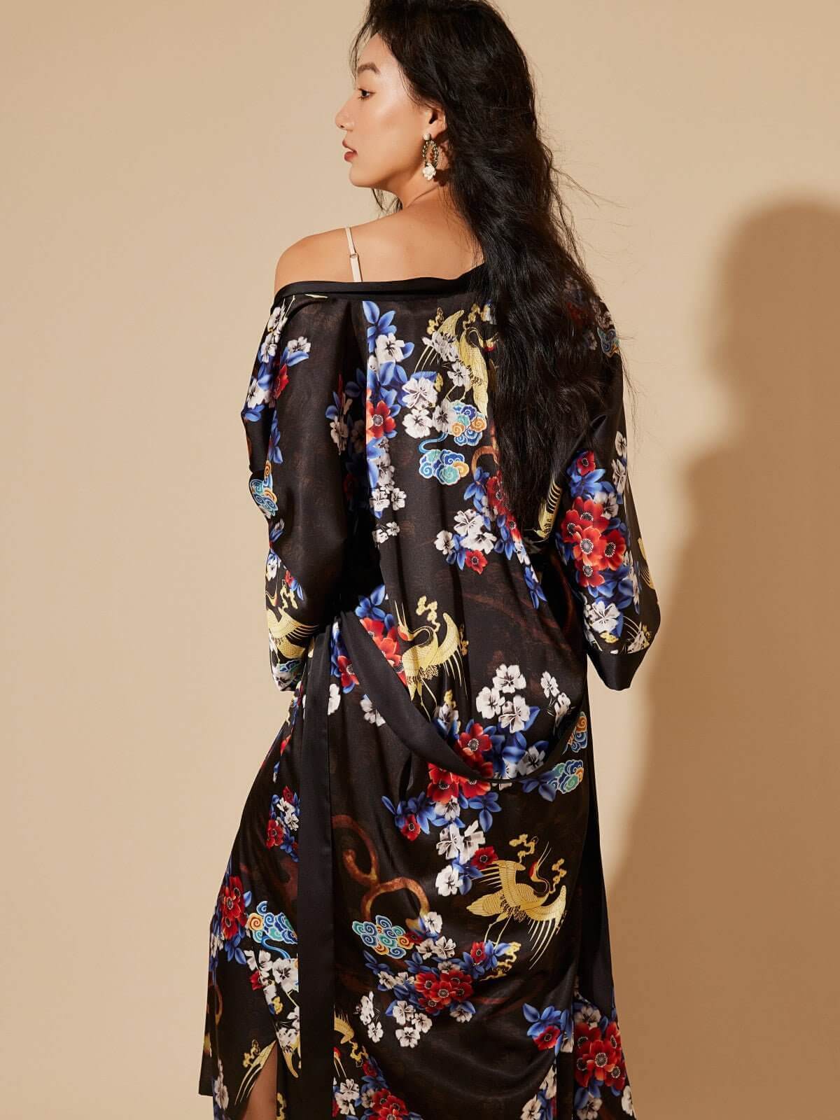 Bata kimono con estampado floral de dragón