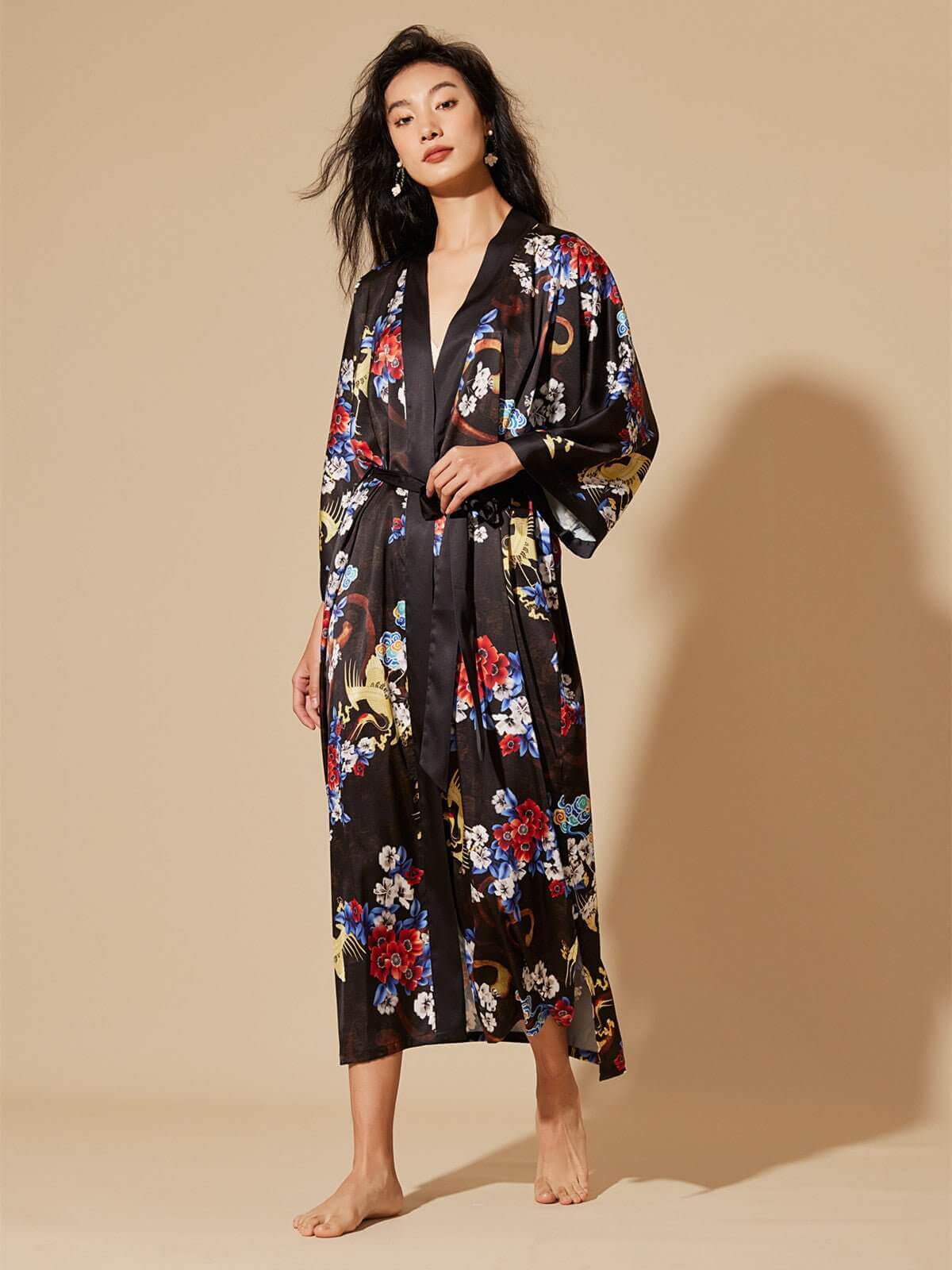 Bata kimono con estampado floral de dragón
