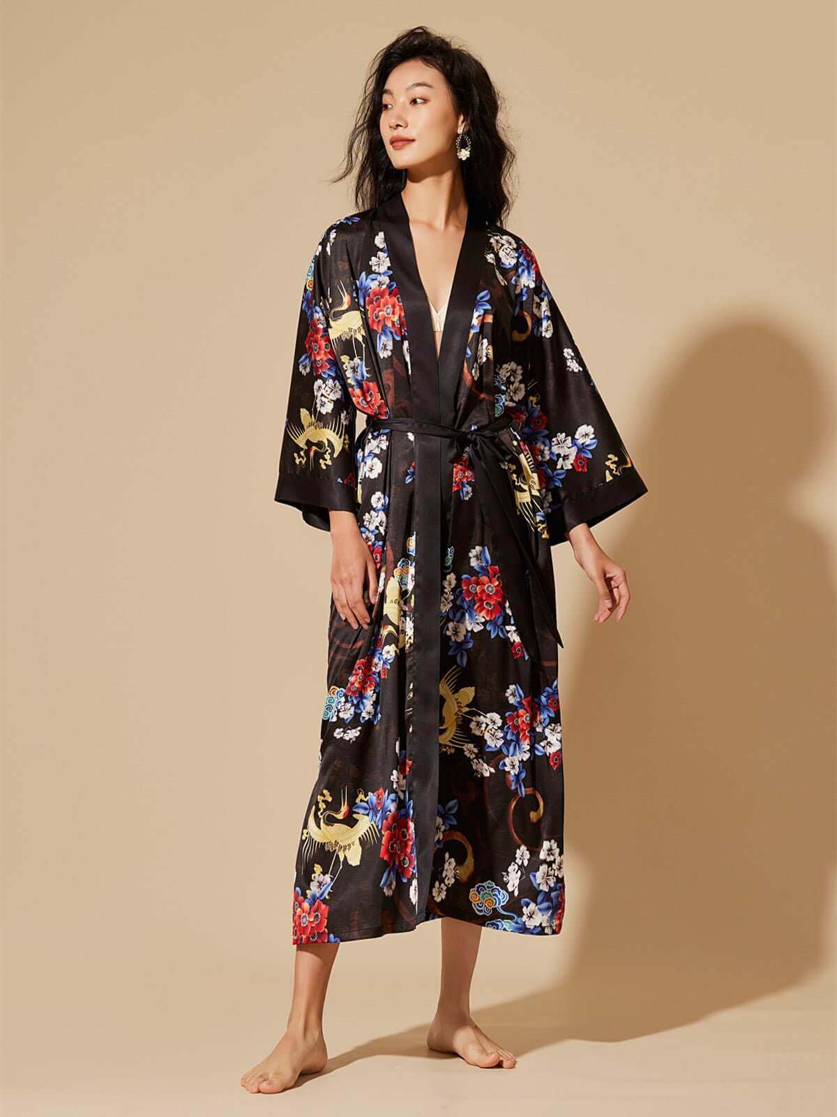 Bata kimono con estampado floral de dragón