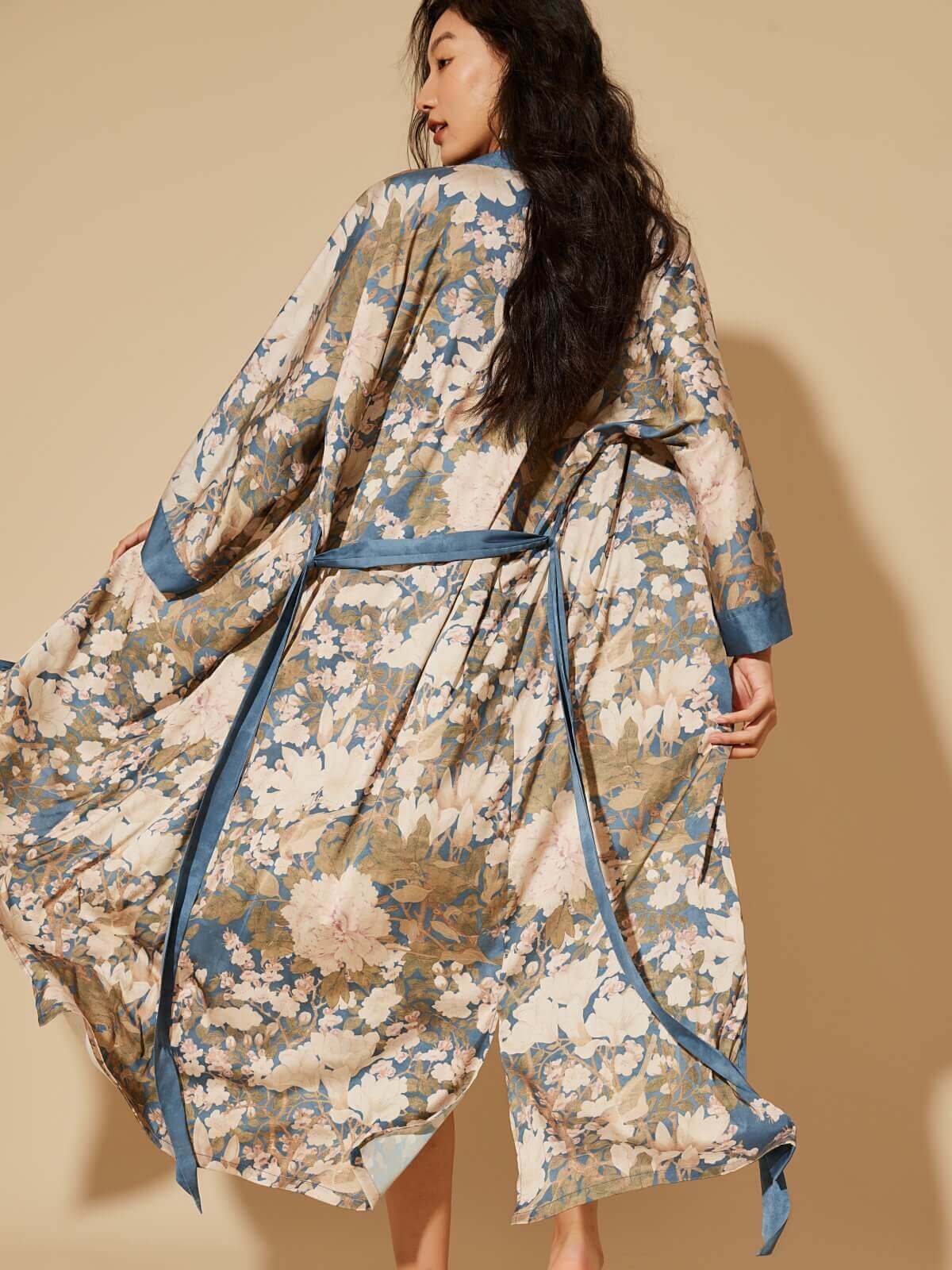 Bata kimono azul floral