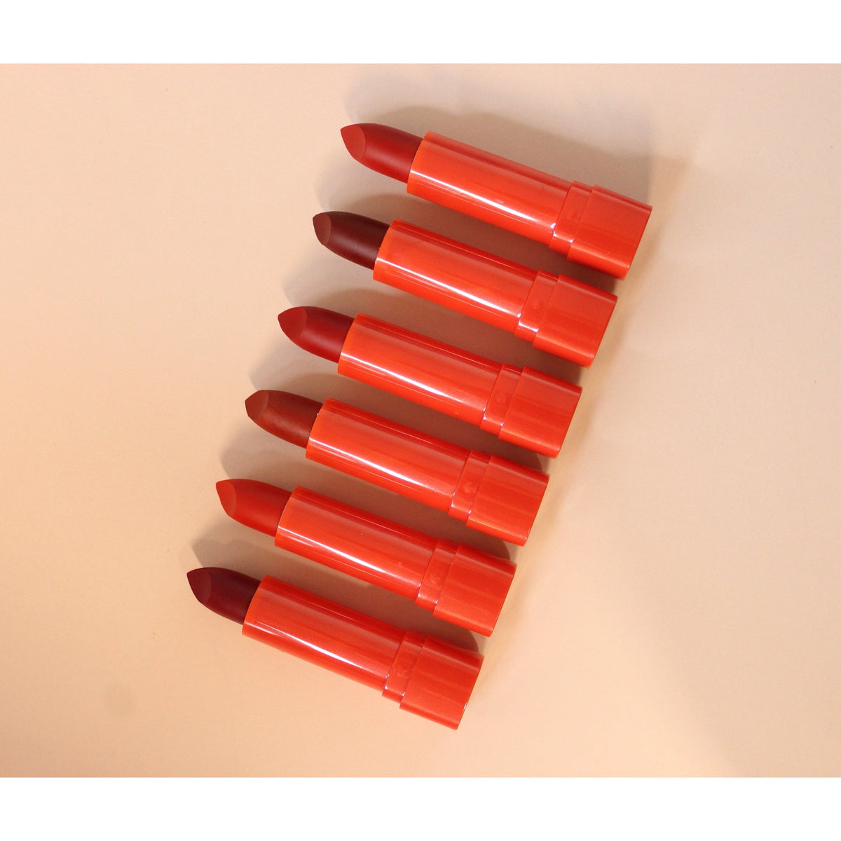 Lápiz labial rojo mate suave