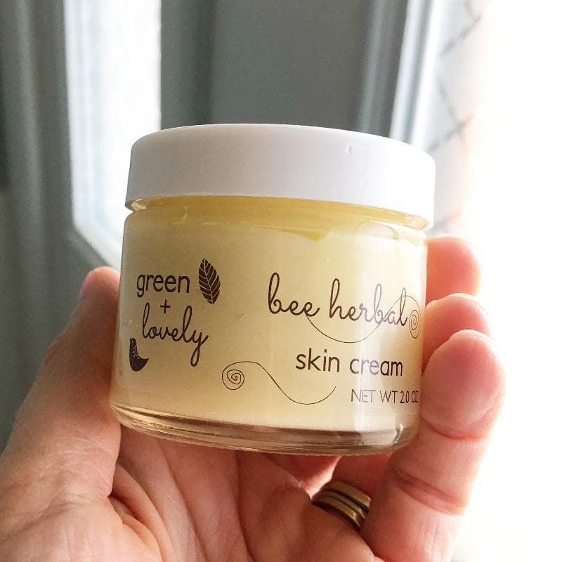 Crema para la piel con hierbas de abeja: humectante intenso con propóleo de abeja y jalea real.