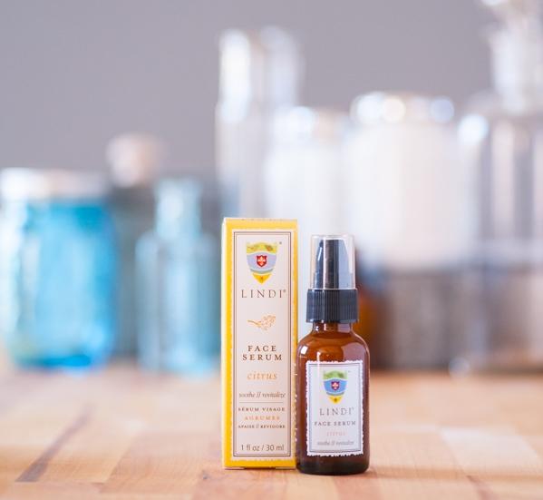 Suero facial cítrico Lindi