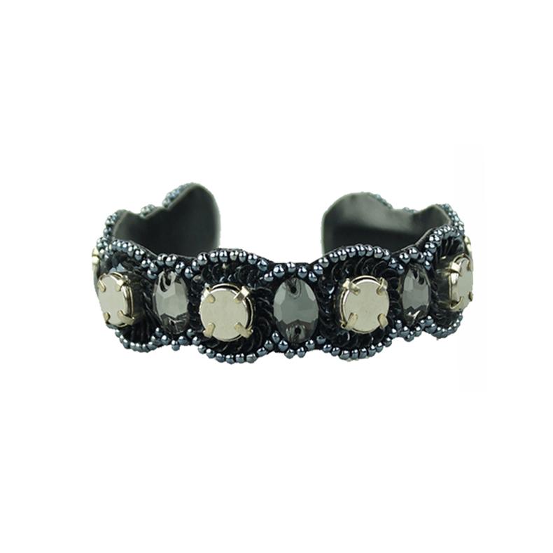 Kit Profesional de Salón "Rocked and Loaded" - Pulsera Negra (4 piezas)