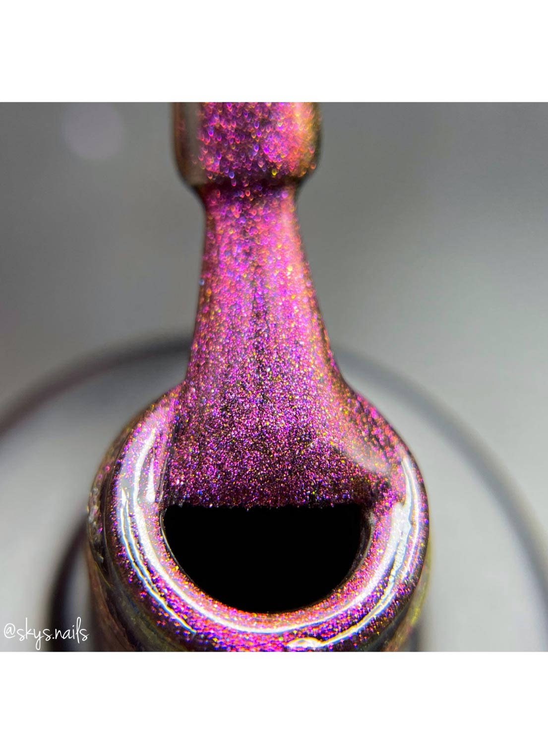 Venus - Chameleon Cats Eye Gel Polish