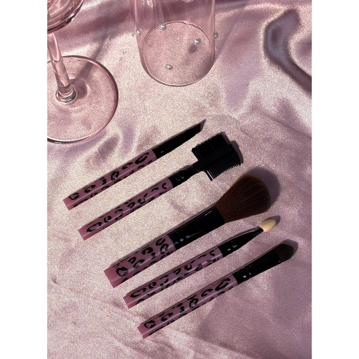 Professional Quality Makeup Brush - 5pcs Set | Daily Health & Beauty