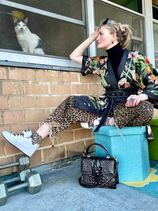 Kimono corto de leopardo negro