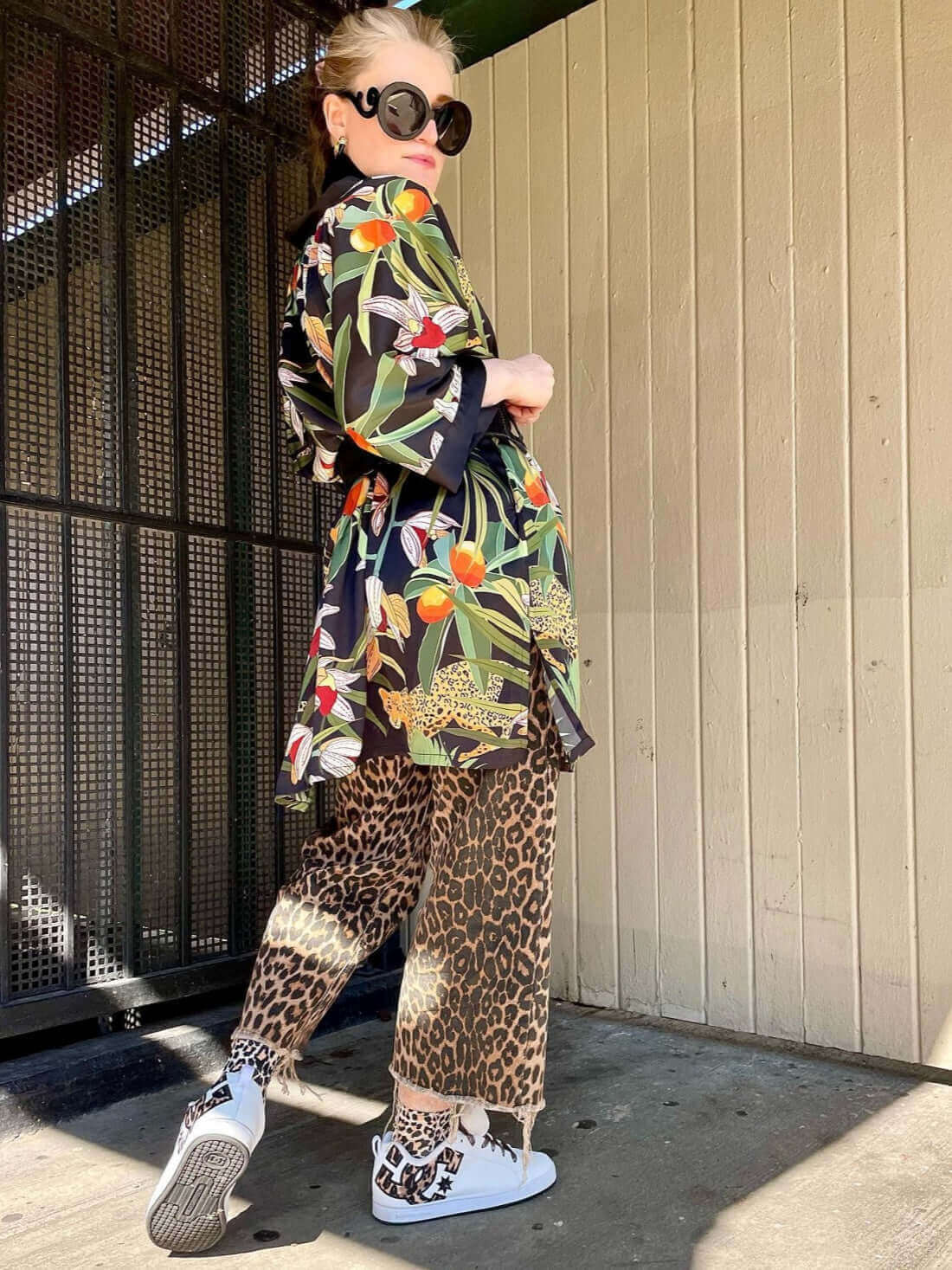 Kimono corto de leopardo negro