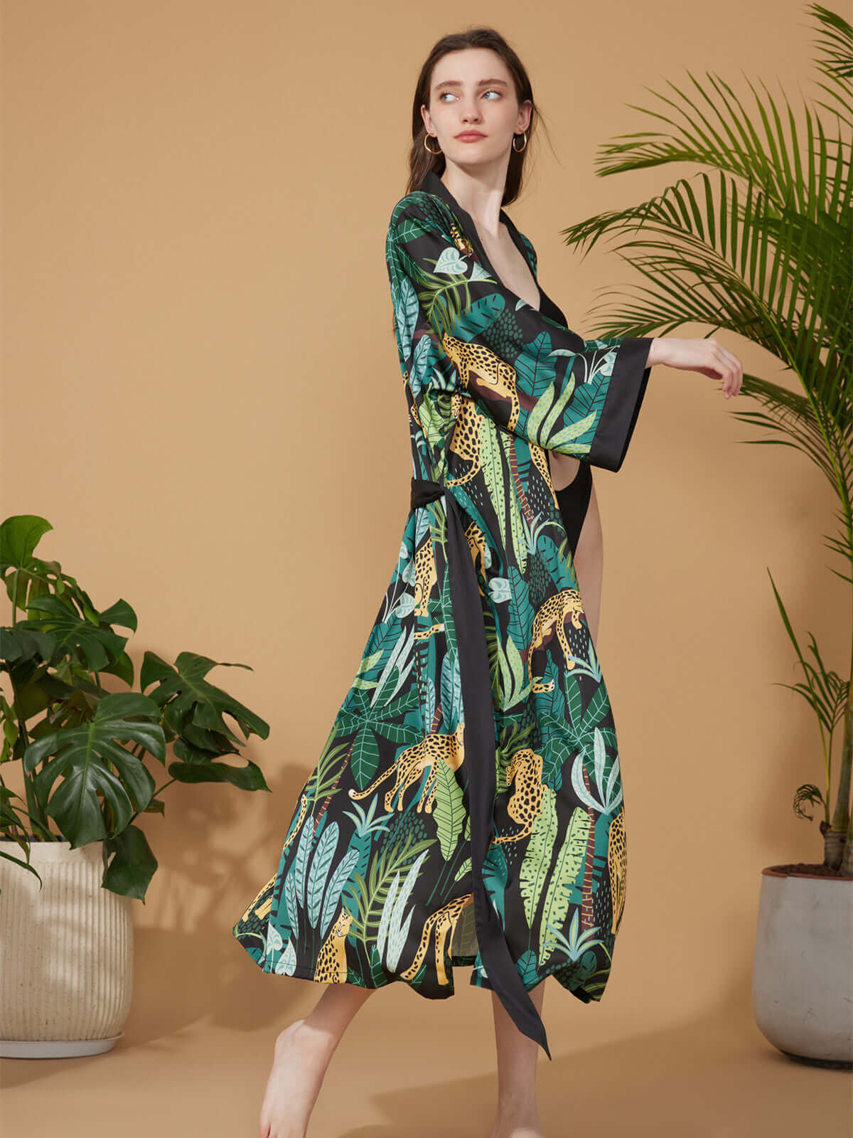 Kimono de leopardo negro
