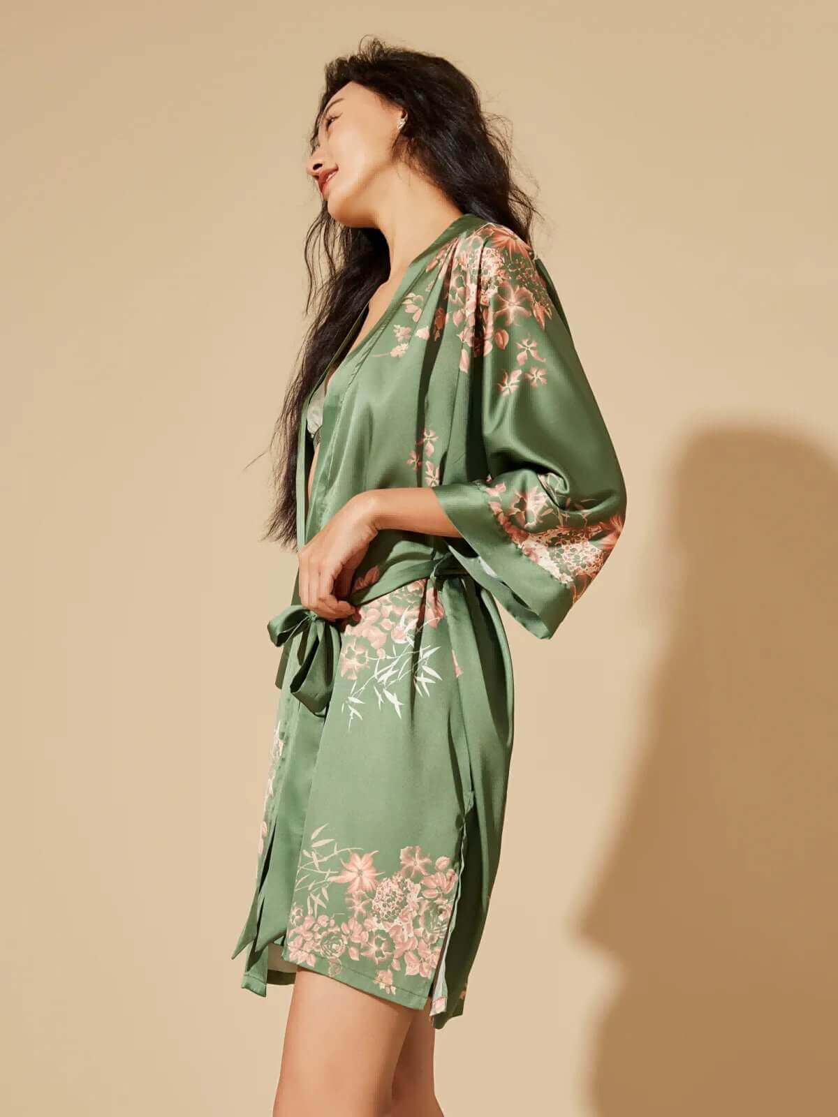 Bata kimono corta color oliva