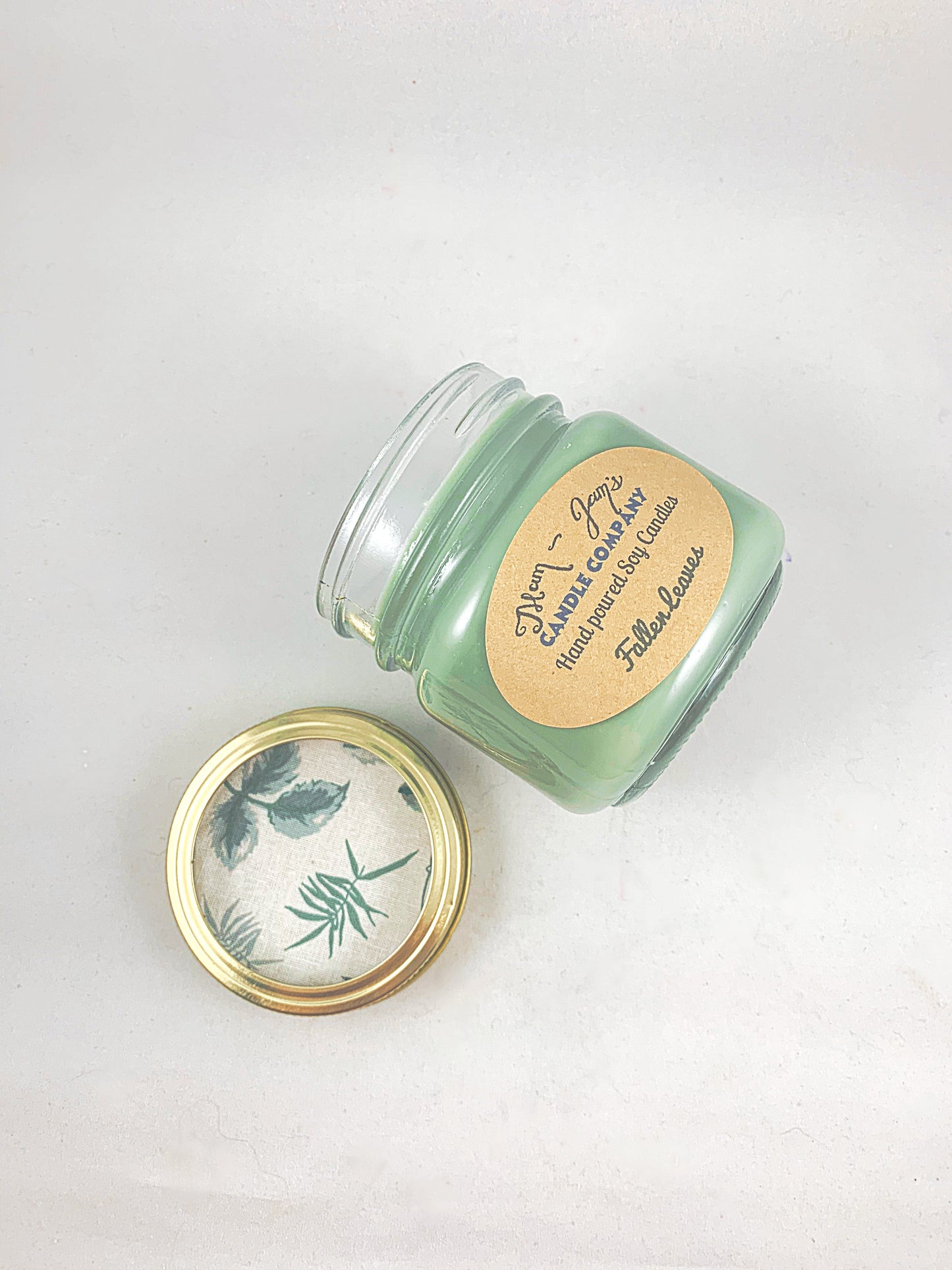 Fallen Leaves Soy Candle – Warm & Earthy Autumn Scent | Mam Jam’s