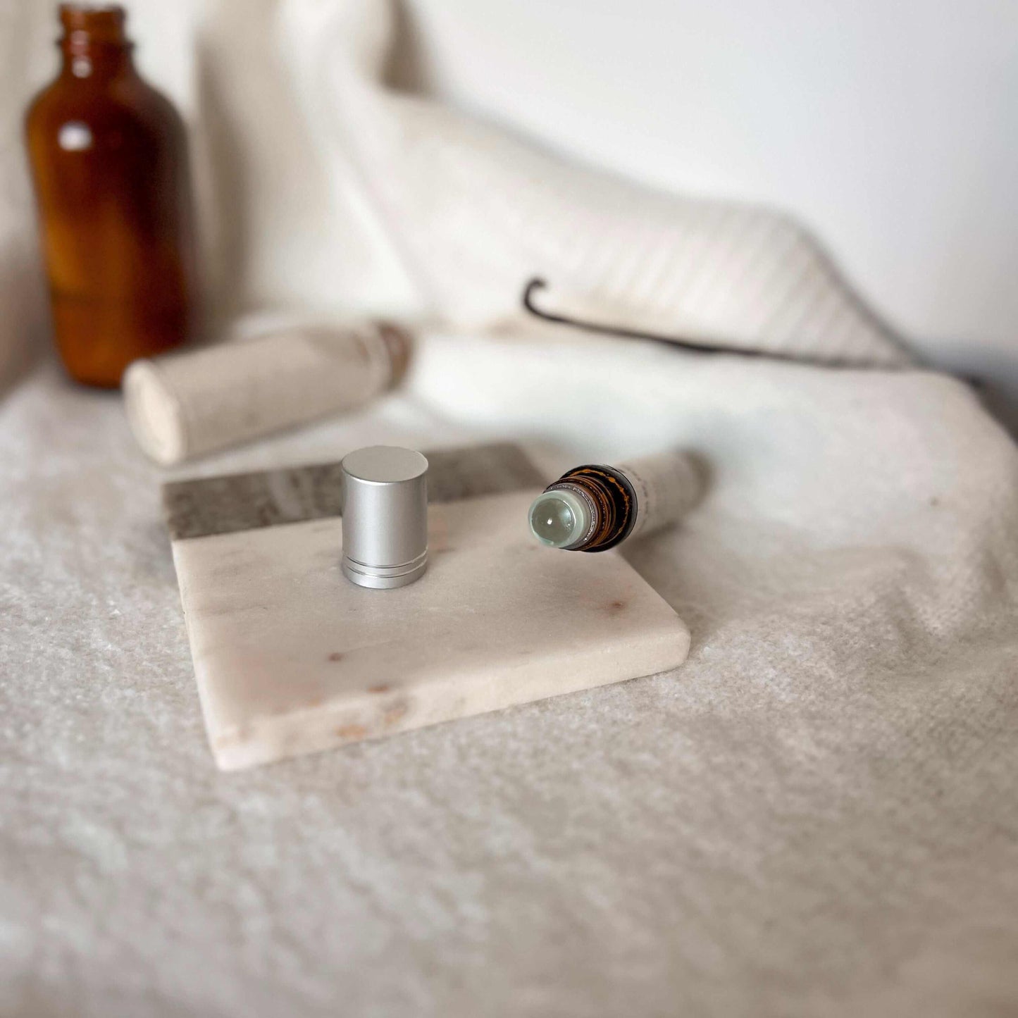 Bare Cashmere Essence Roll-On Oil