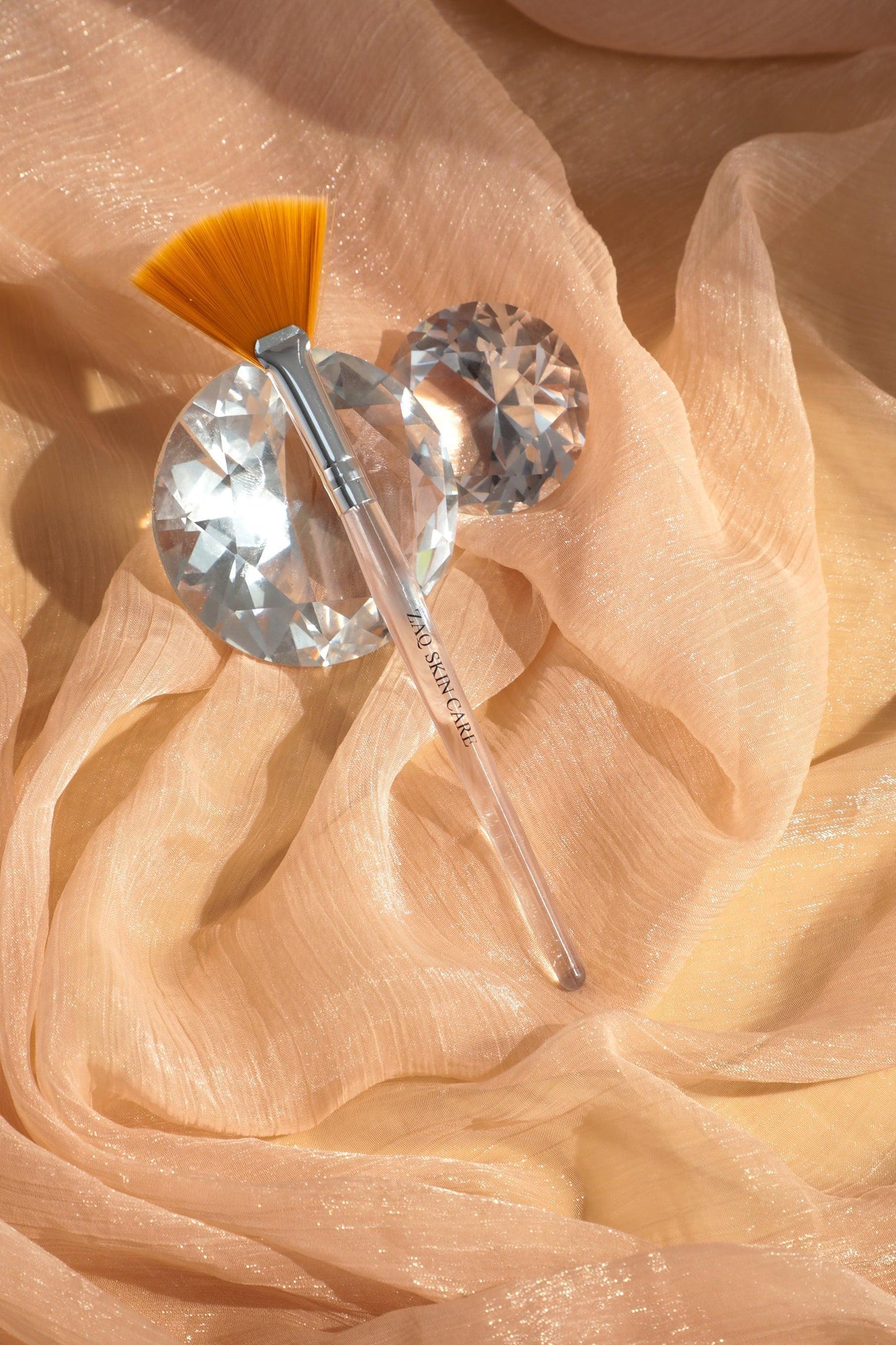 Fan Mask Brush with Synthetic Bristles & Acrylic Handle