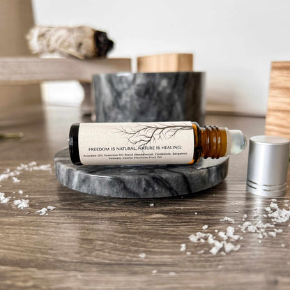 Aceite roll-on Rooted in Nature Essence