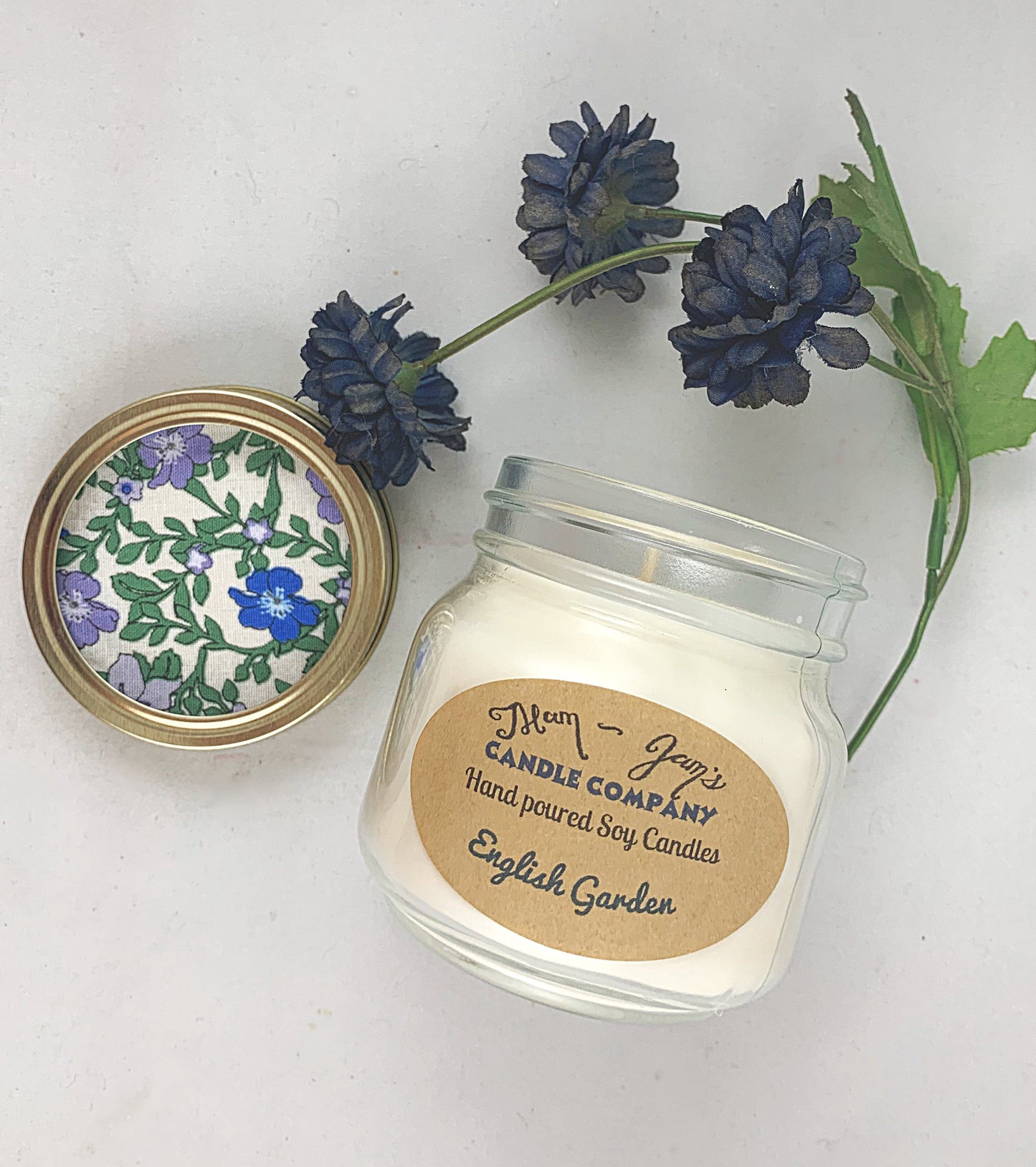 English Garden Soy Candle – Elegant Floral Scent | Mam Jam’s